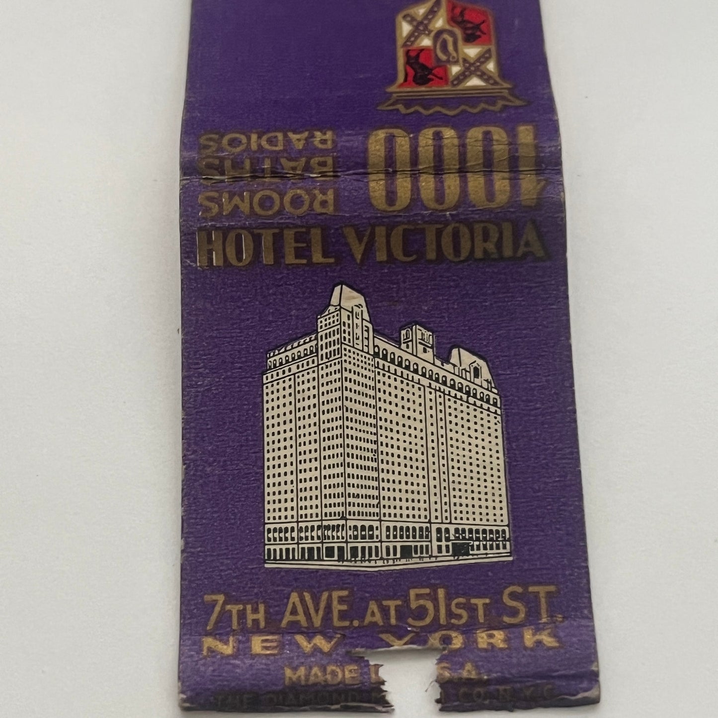 Hotel Victoria 7th Ave at 51st St NY Vintage Matchbook Cover MM4-1