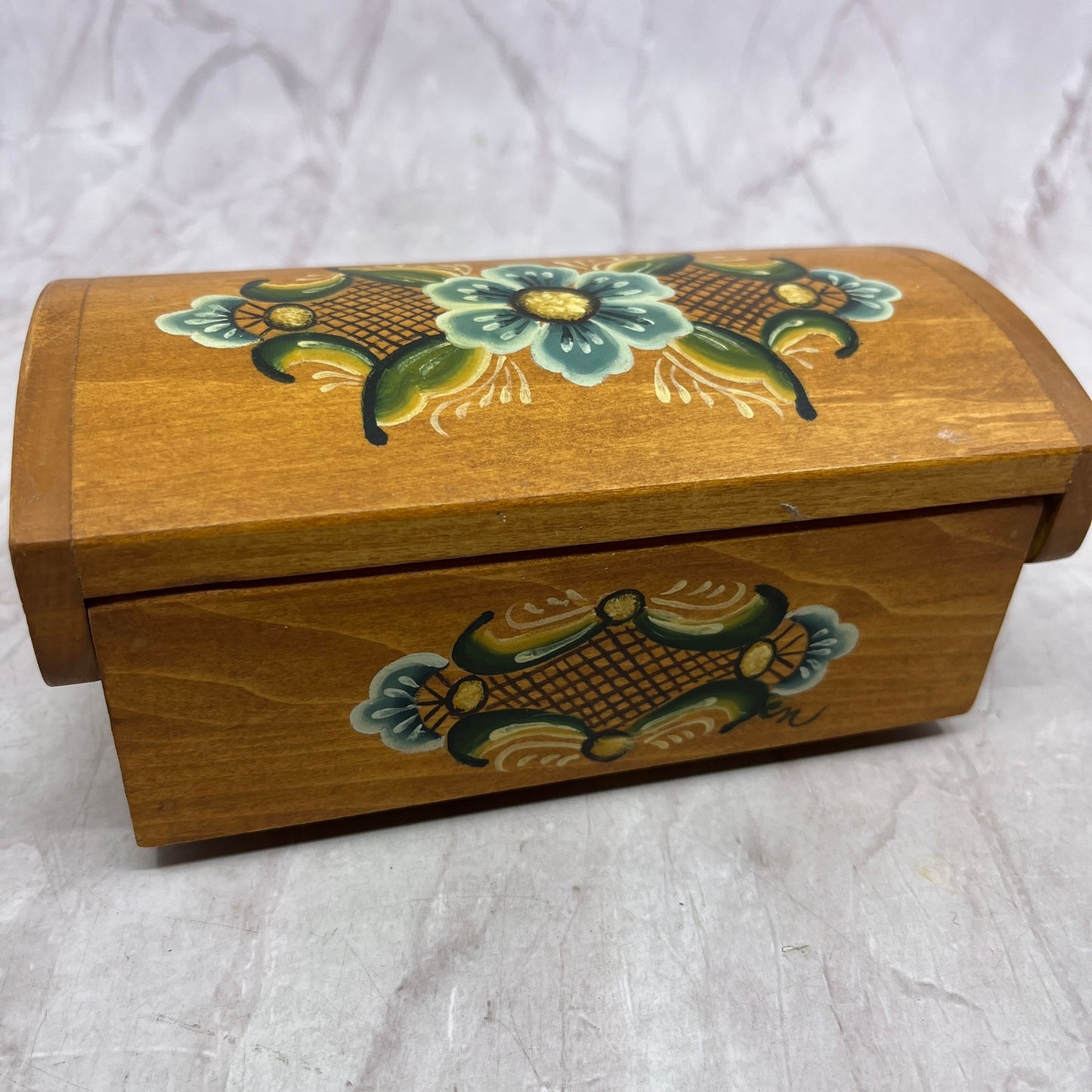 Vintage Handmade Folk Art Wood Hope Chest for American Girl Doll 6x2x3 TH2
