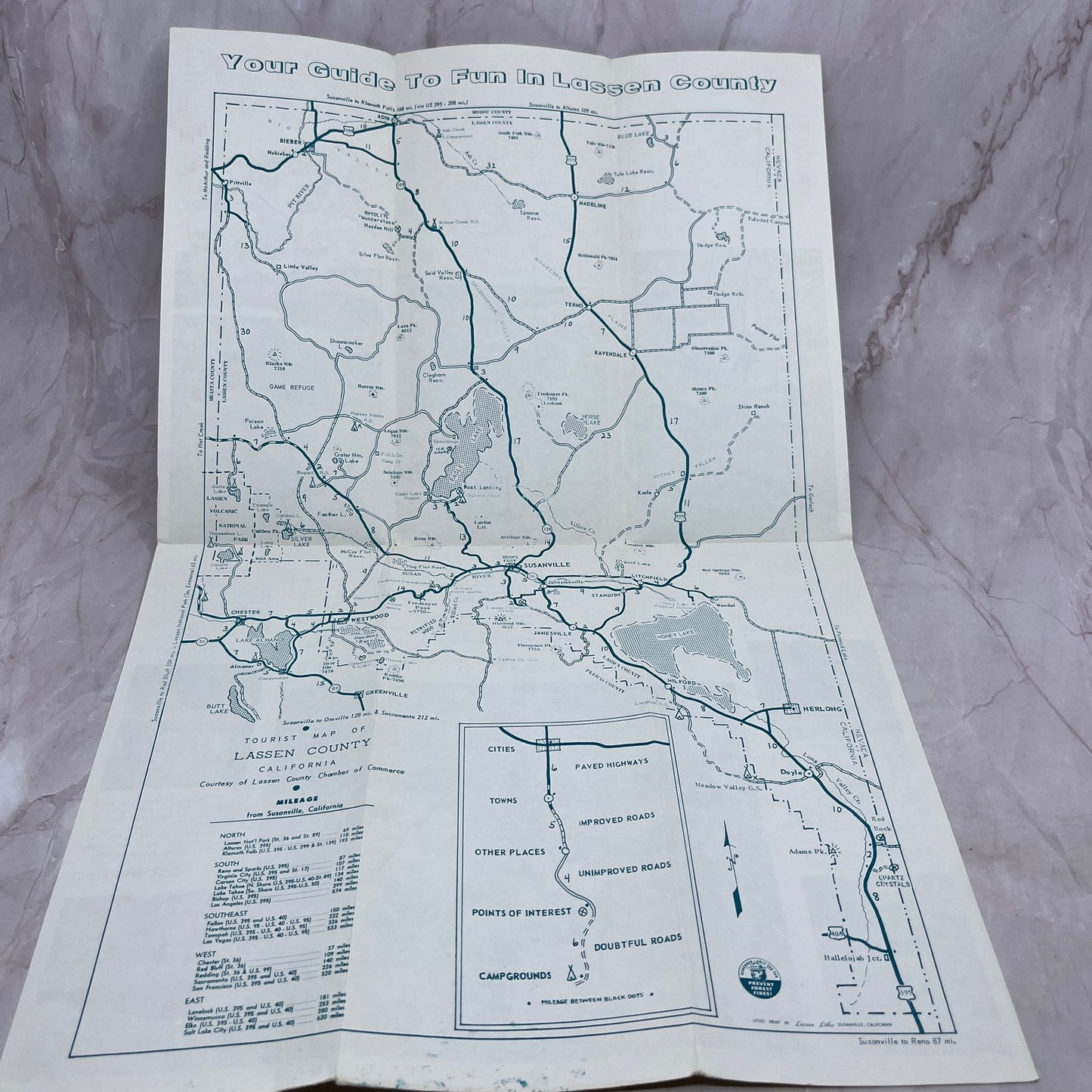 c1960 Lassen County Susanville CA Fold Out Brochure & Travel Map TH9-CB