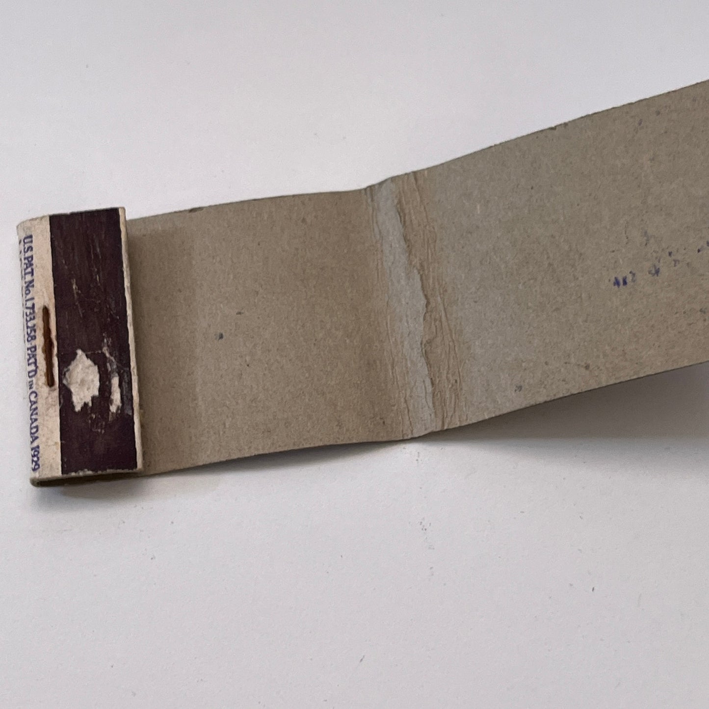 Larson's Lure of the Vineyard Cluster Chewing Gum Vtg Matchbook Cover TB8-MB3-3