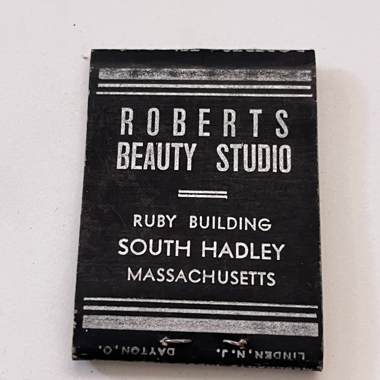 Roberts Beauty Studio South Hadley MA Vintage Matchbook Cover TB8-MB3-7