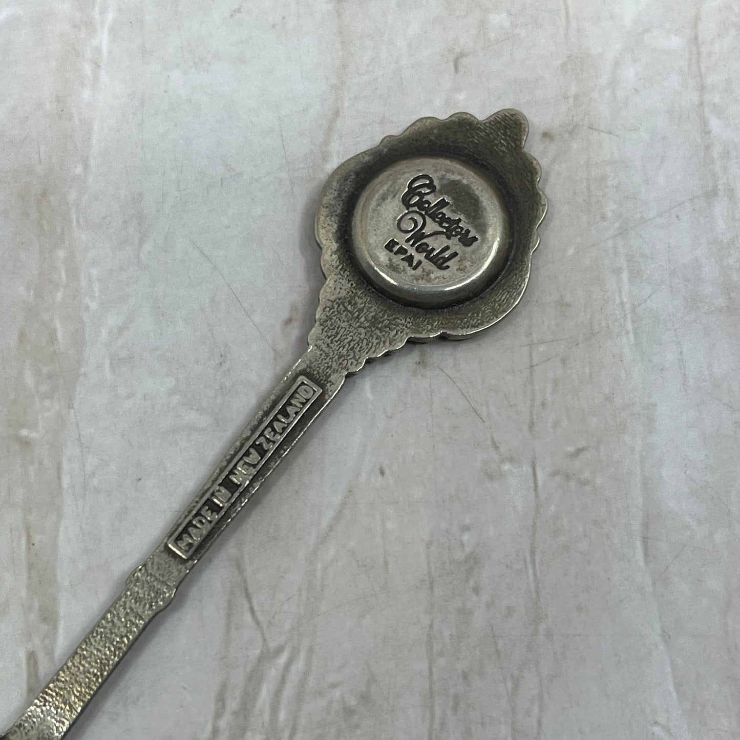 Vintage Queenstown Lake Wakatipu New Zealand Enamel Souvenir Spoon TG9-SP