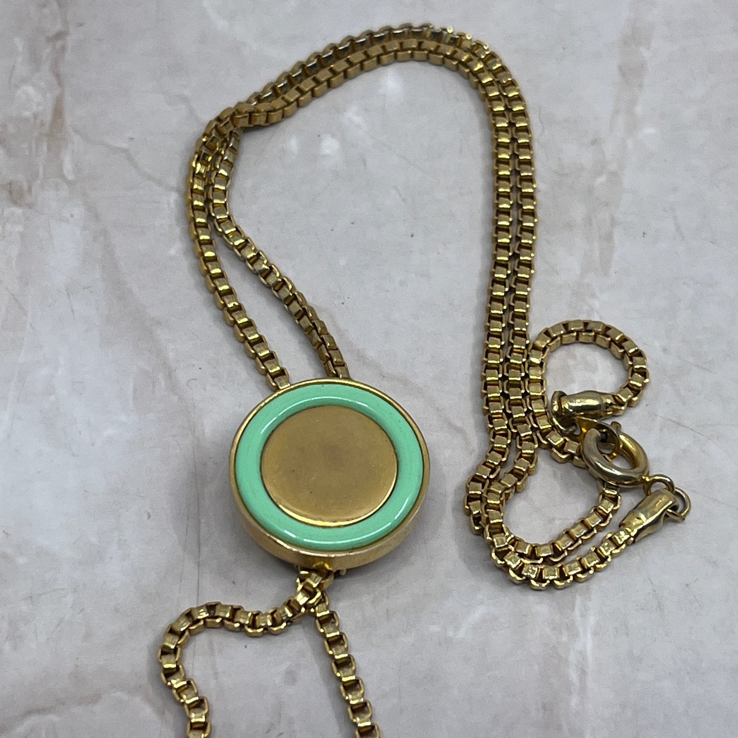 Vintage Gold & Jade Tone Ladies Bolo Tie Necklace SB3