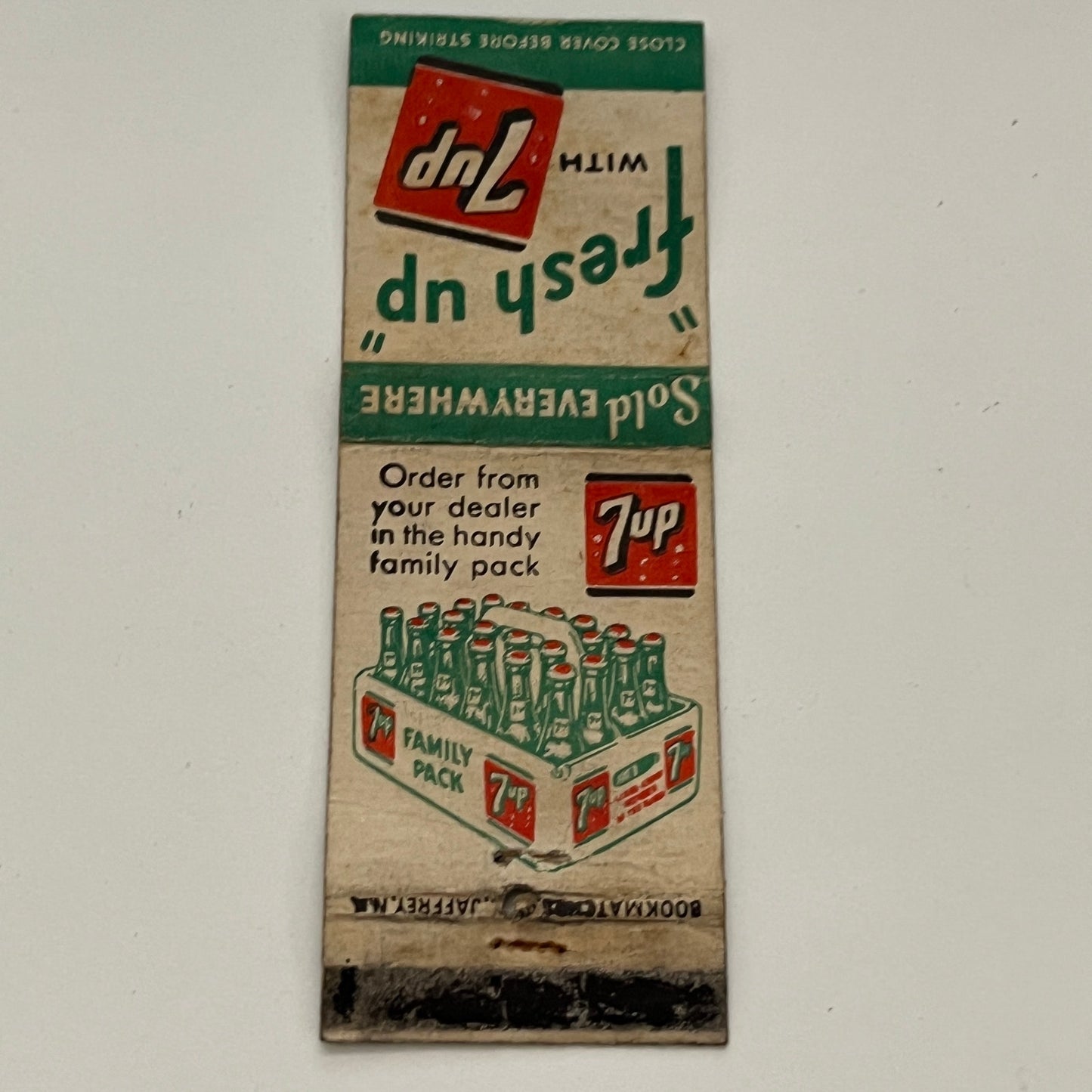 7Up Fresh Up Soda Pop Sold Everywhere Vintage Matchbook TB6-MB2-14