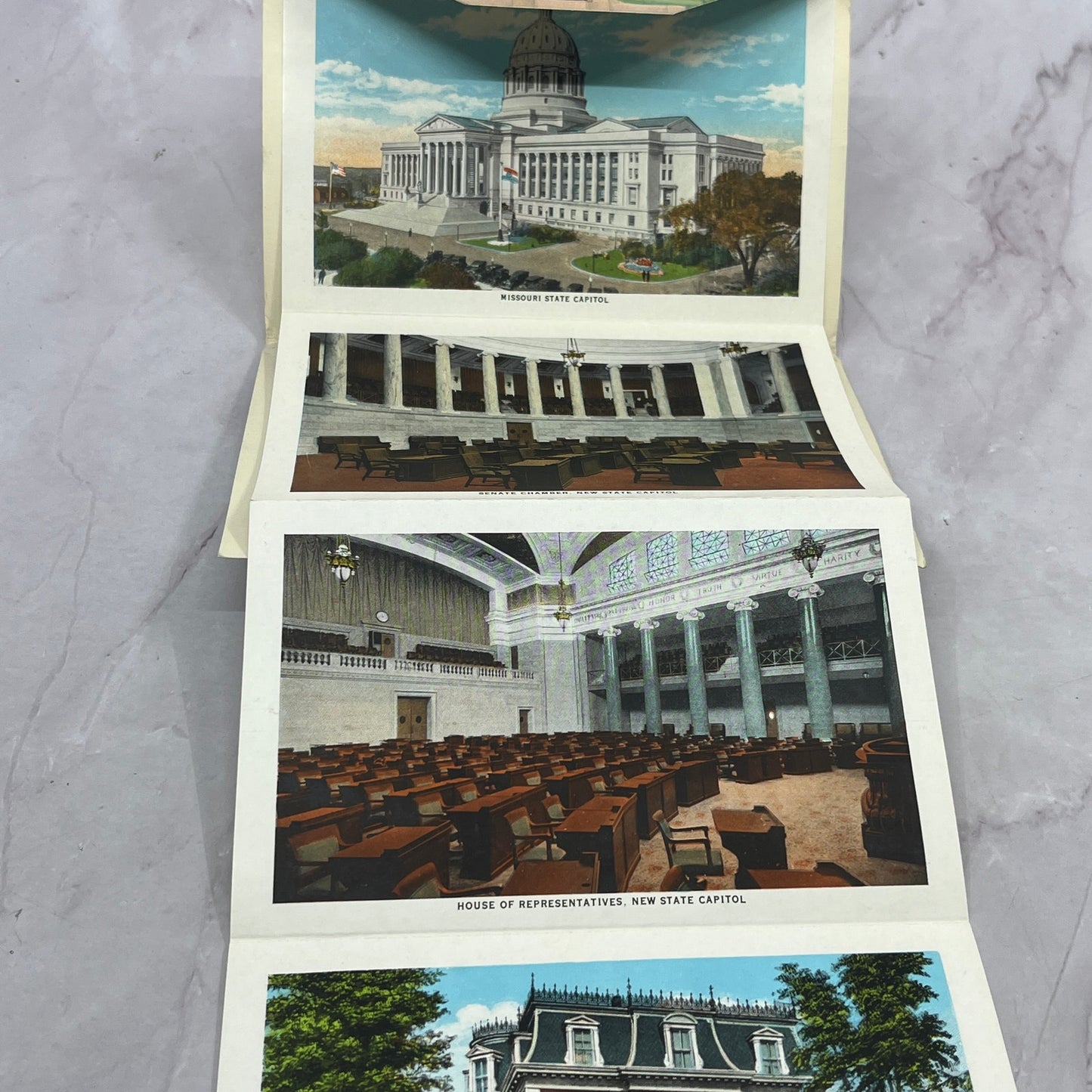c1930 Souvenir of Jefferson City Capitol of Missouri Postcard Folder TB8-OD