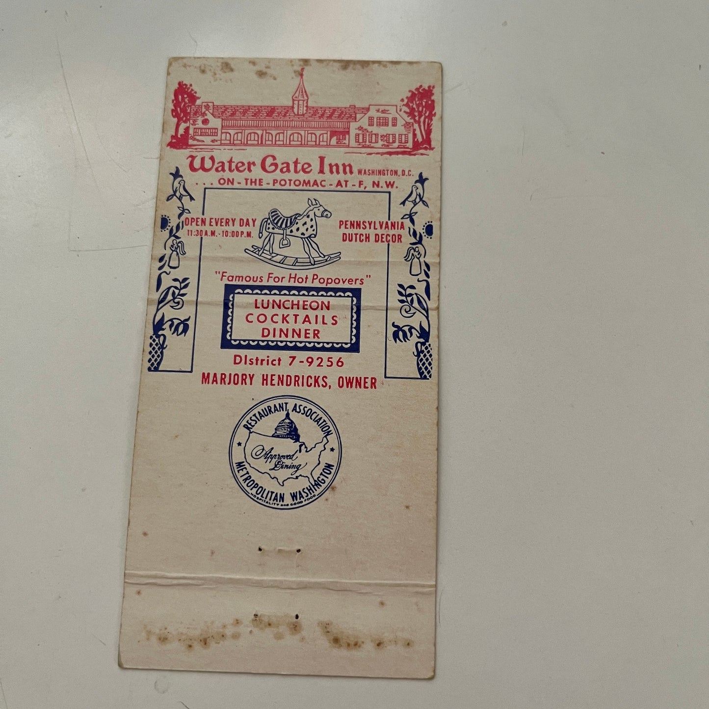 Watergate Inn Washington DC Marjory Hendricks Vintage Matchbook Cover SC5-MB1