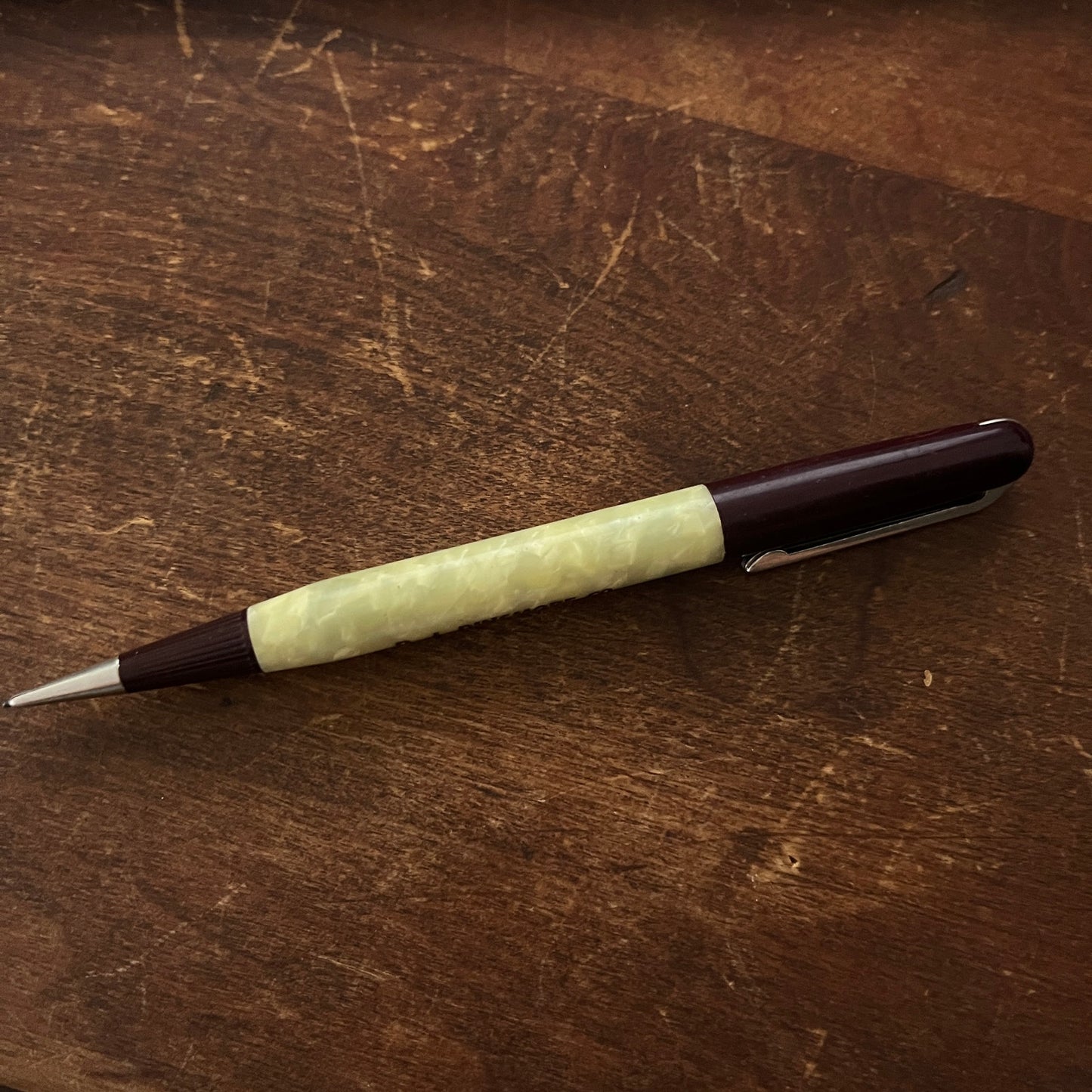 D.J. Dinsmore Co Sioux Falls SD Celluloid Vintage Mechanical Pencil SB8-Y3