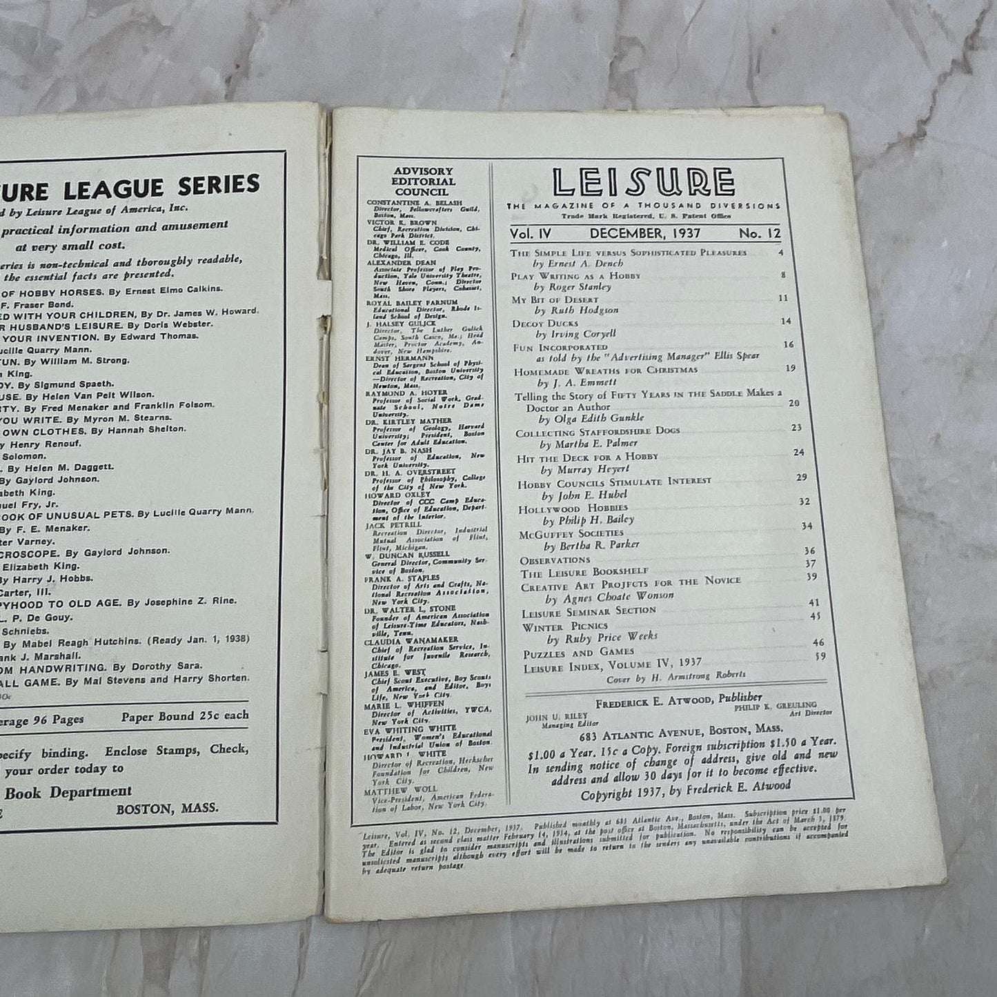 1937 Dec - Leisure Magazine - Christmas Shopping Cover TI9-P3