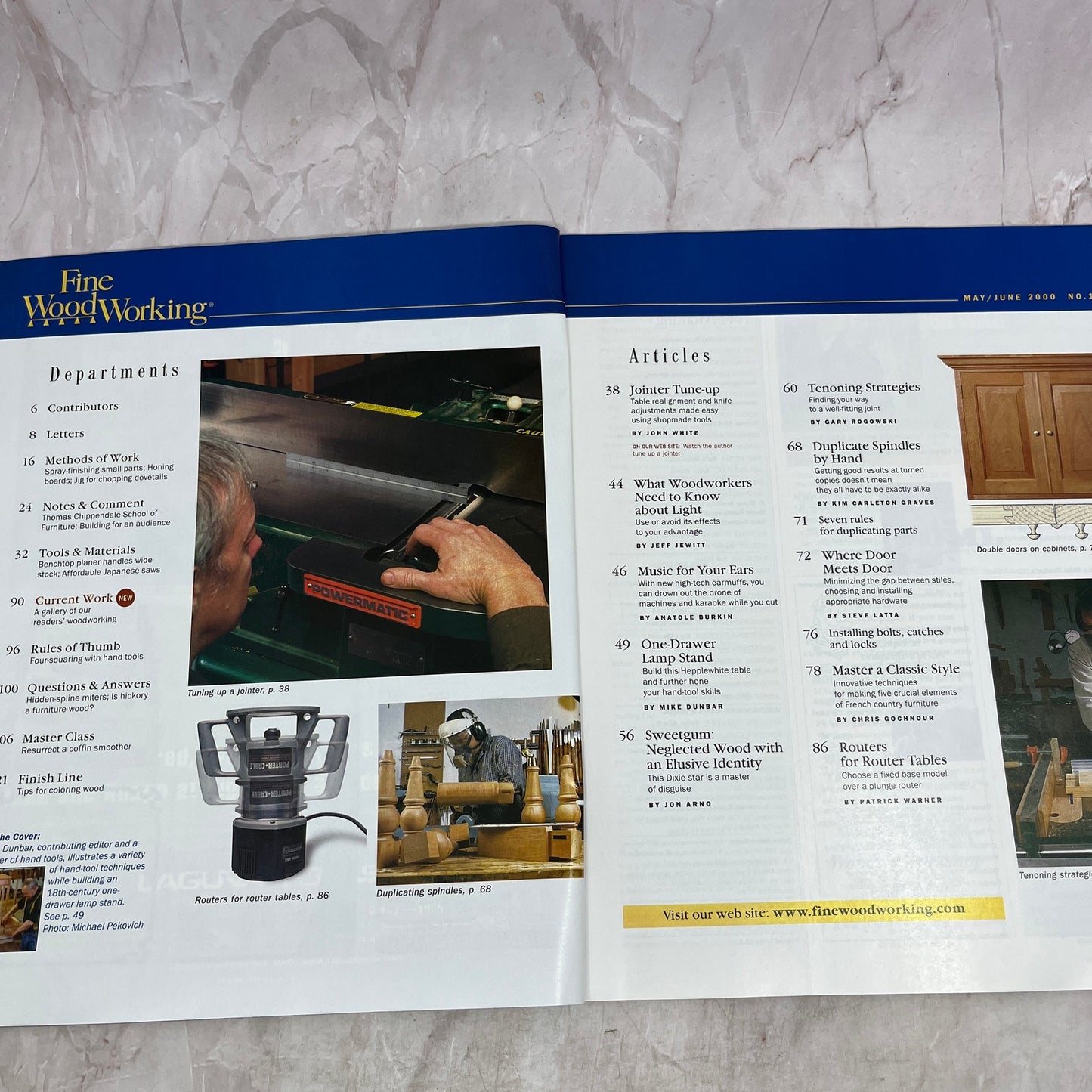 End Tables With Hand Tools - Jun 2000 No 142 Fine Woodworking Magazine M33