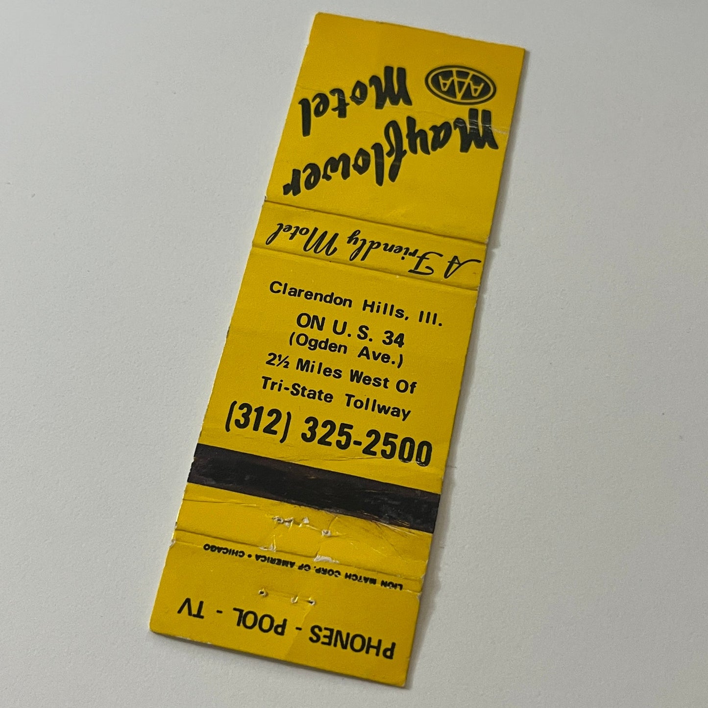 Mayflower Motel Clarendon Hills IL Vintage Matchbook Cover TB6-MB2-5