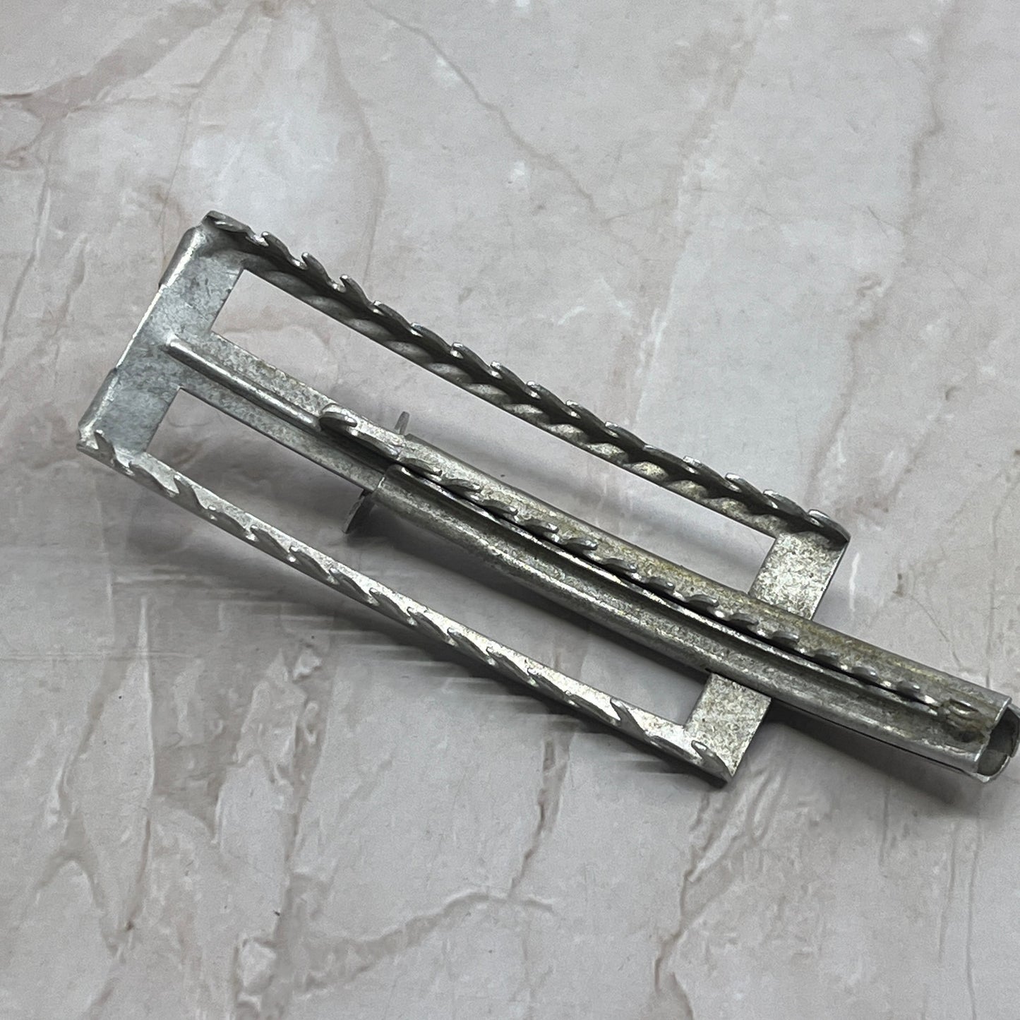 Vintage Solo Metal Hair Curler SB3