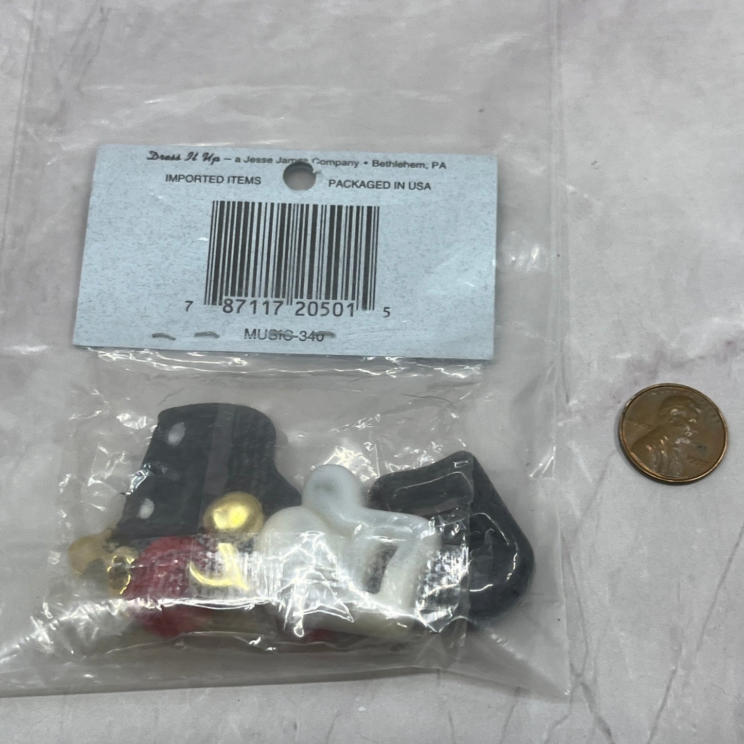 Novelty Music Buttons Jesse James Co Dress It Up Music #340 NIP SB7