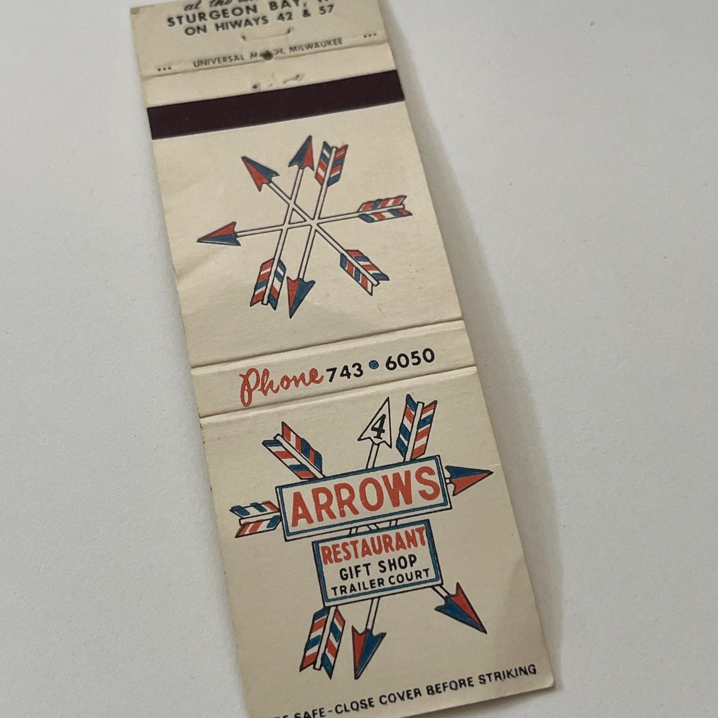 Arrows Restaurant Gift Shop Sturgeon Bay WI Vintage Matchbook Cover TB6-MB2-1