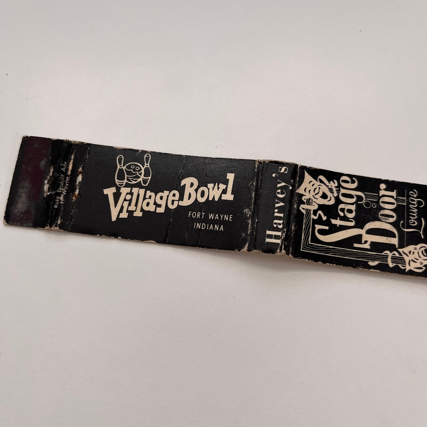 Harvey's Stage Door Lounge Village Bowl Fort Wayne IN Slim Matchbook TB6-MB2-15