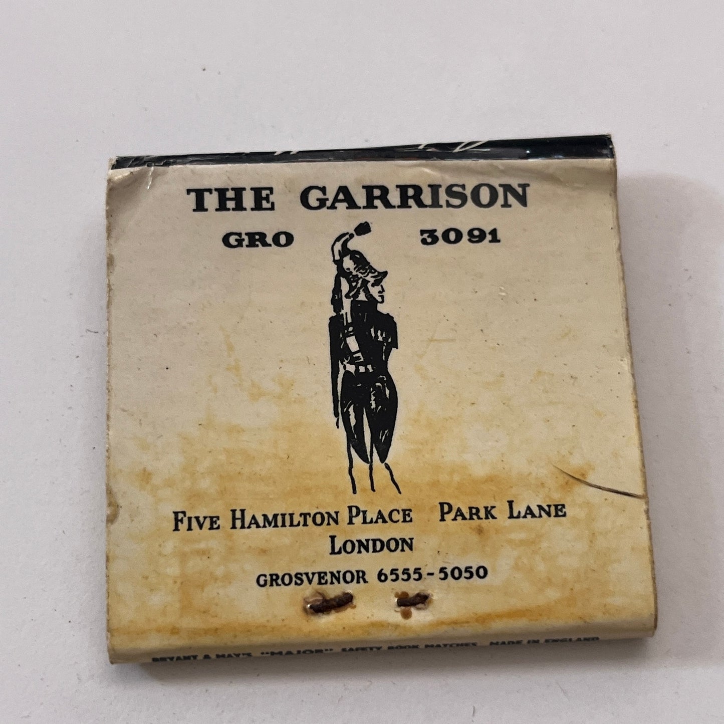 Les Ambassadeurs Club The Garrison & Le Cercle Vintage Matchbook Cover TB8-MB-9