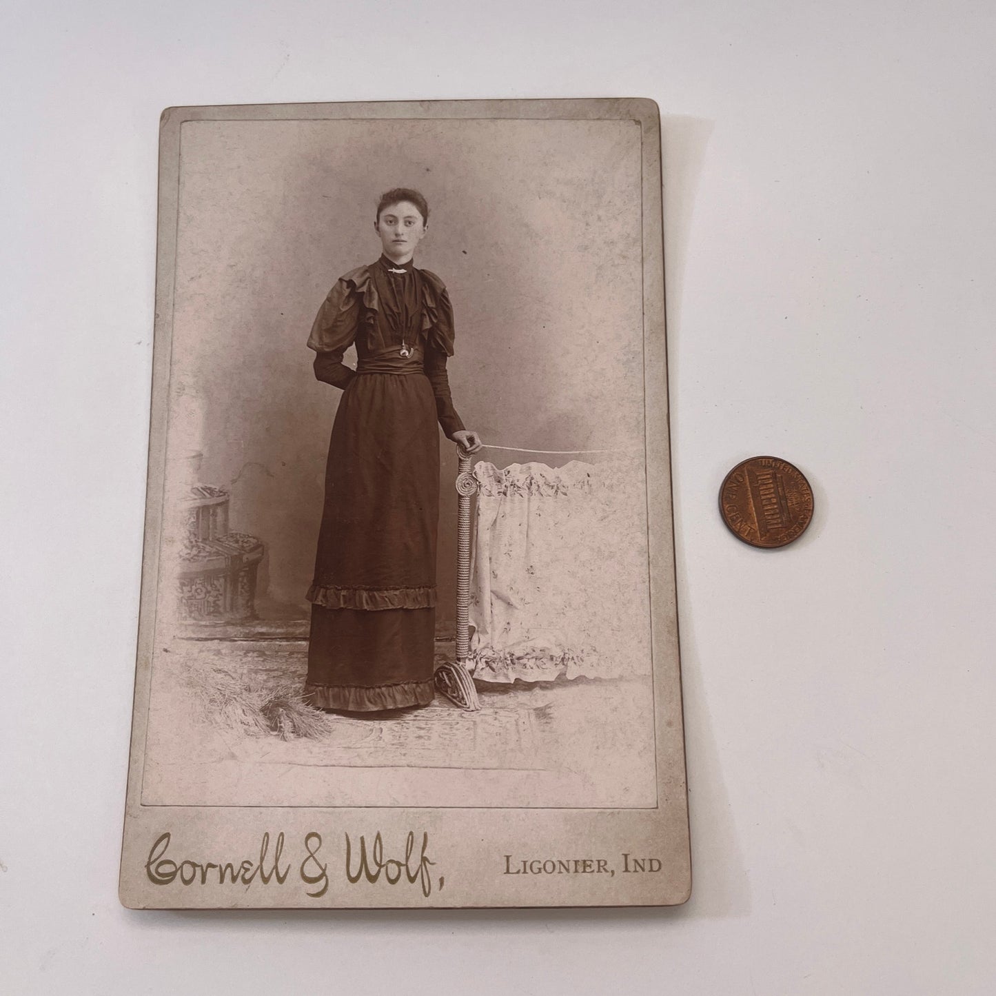 Young Lady in Black Cornell & Wolf Ligonier IN Antique Victorian CDV Card TK3-P