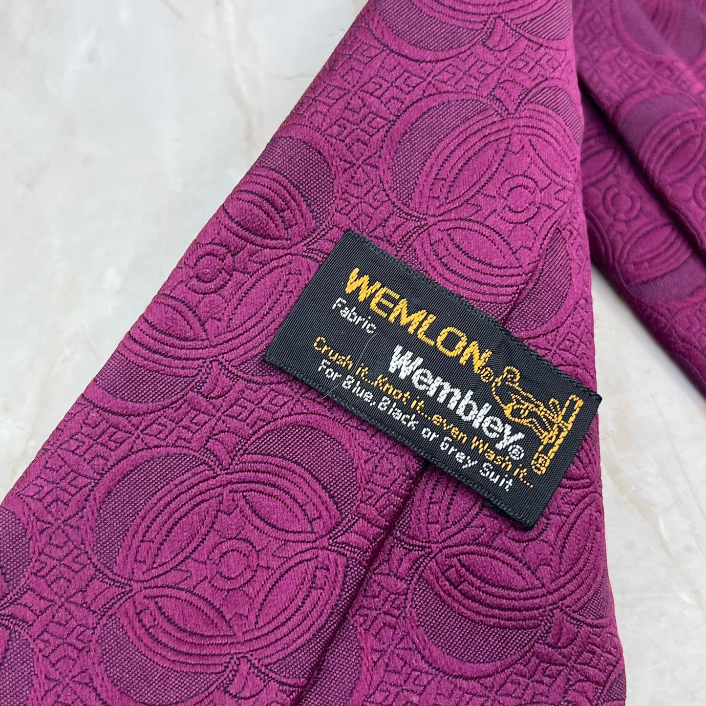 Retro Men's Wembley Wemlon Polyester Fuchsia Necktie Tie TJ4-T1