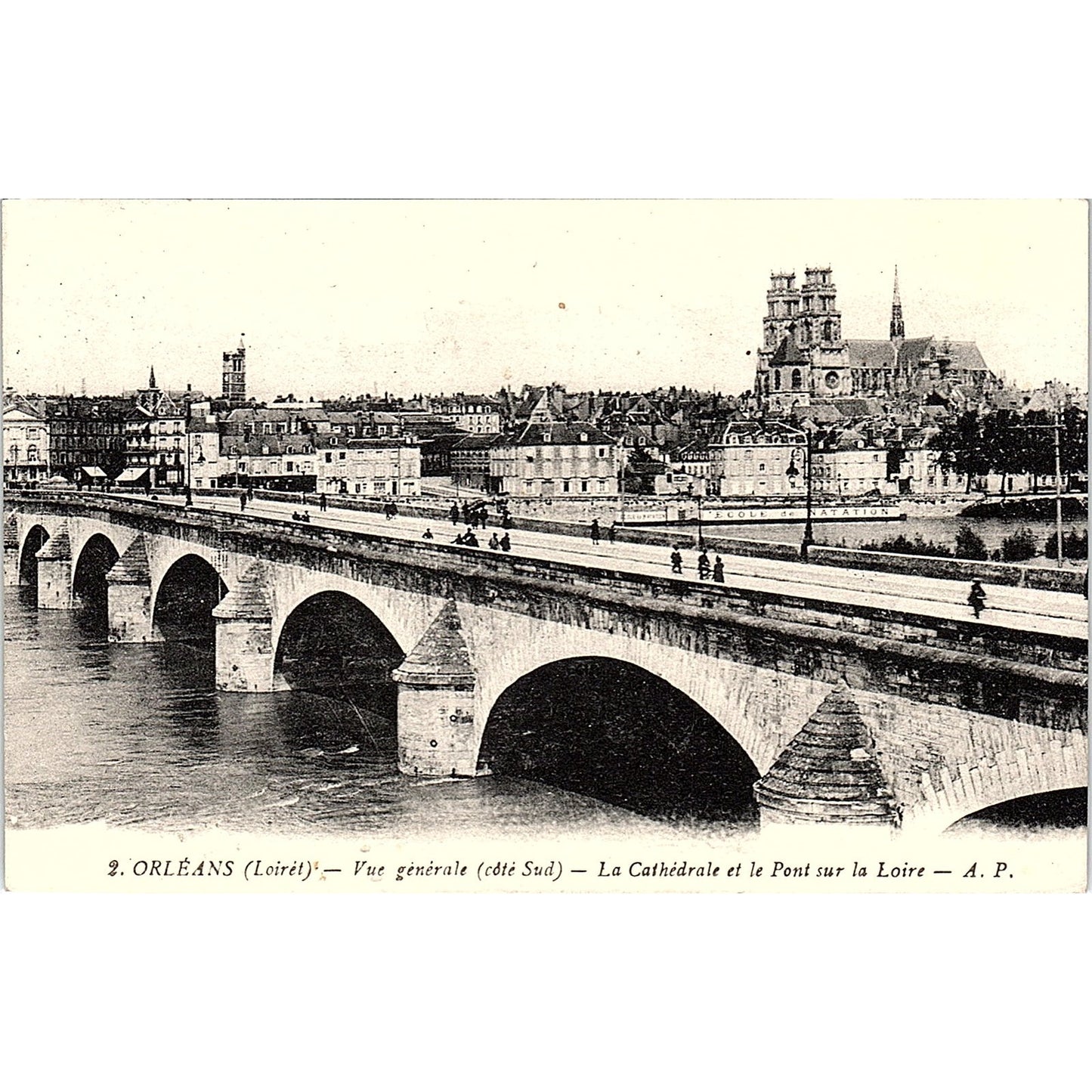 Orleans Loiret Cote Sud La Cathédrale Et Le Pont Sur La Loire Postcard PE18