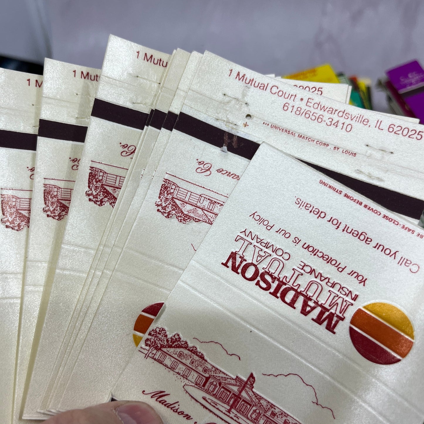 Huge Collection of Vintage Matchboxes and Matchbook Matchcovers Over a Pound TE2