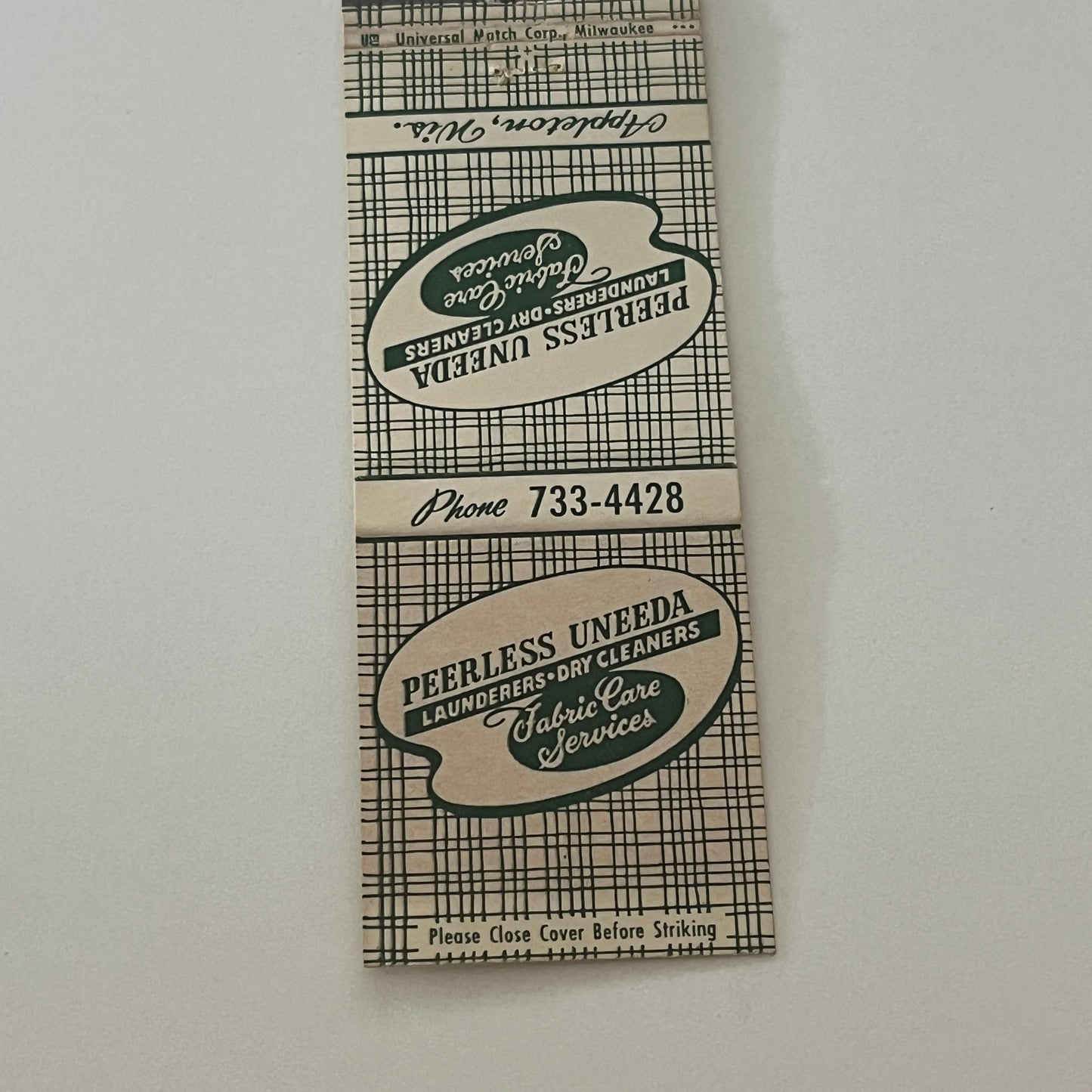 Peerless Uneeda Launderers Appleton WI Matchbook Cover TB6-MB2-4