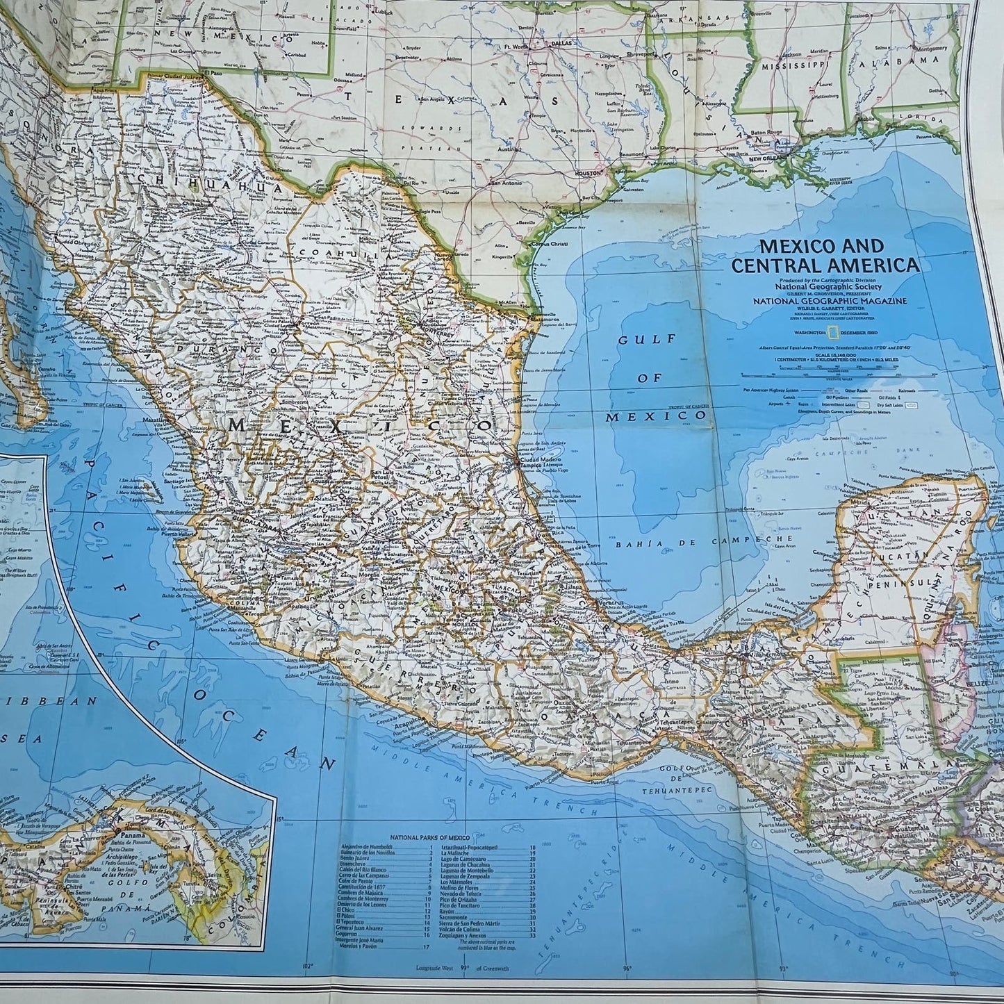 1980 National Geographic Visitor's Guide to the Aztec World Fold Out Map TI8-S8