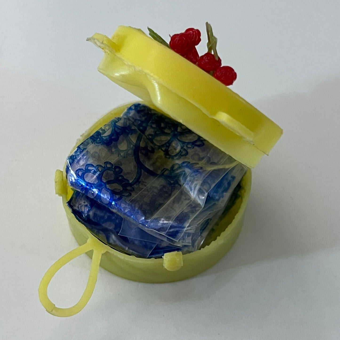 Vintage Celluloid Yellow Bouquet Mini Hair Bonnet Container Keychain TK3