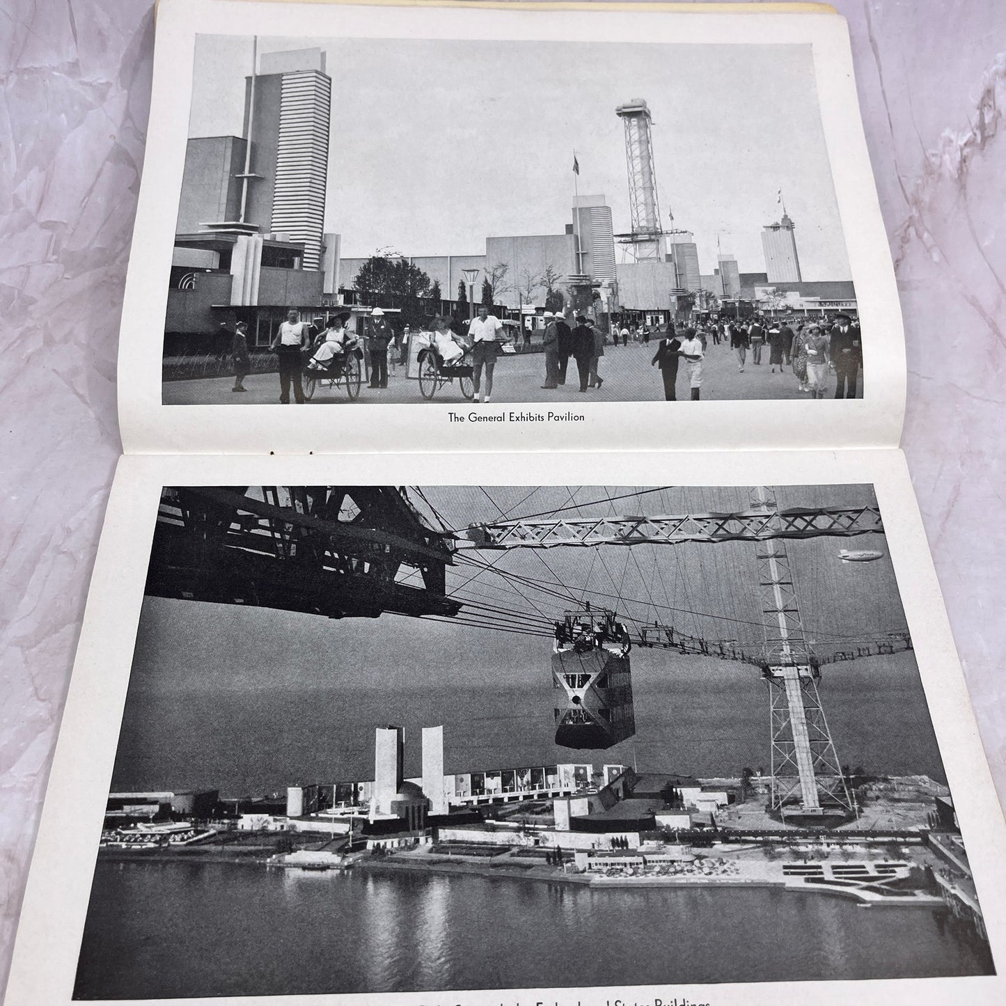 Official Pictures of A Century of Progress Chicago World’s Fair 1933 Book TJ5-E1