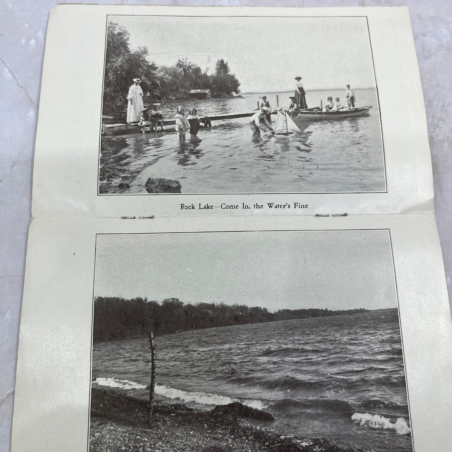 1907 Souvenir Letter Lake Mills Wisconsin Souvenir Folder Book Postcards PXS