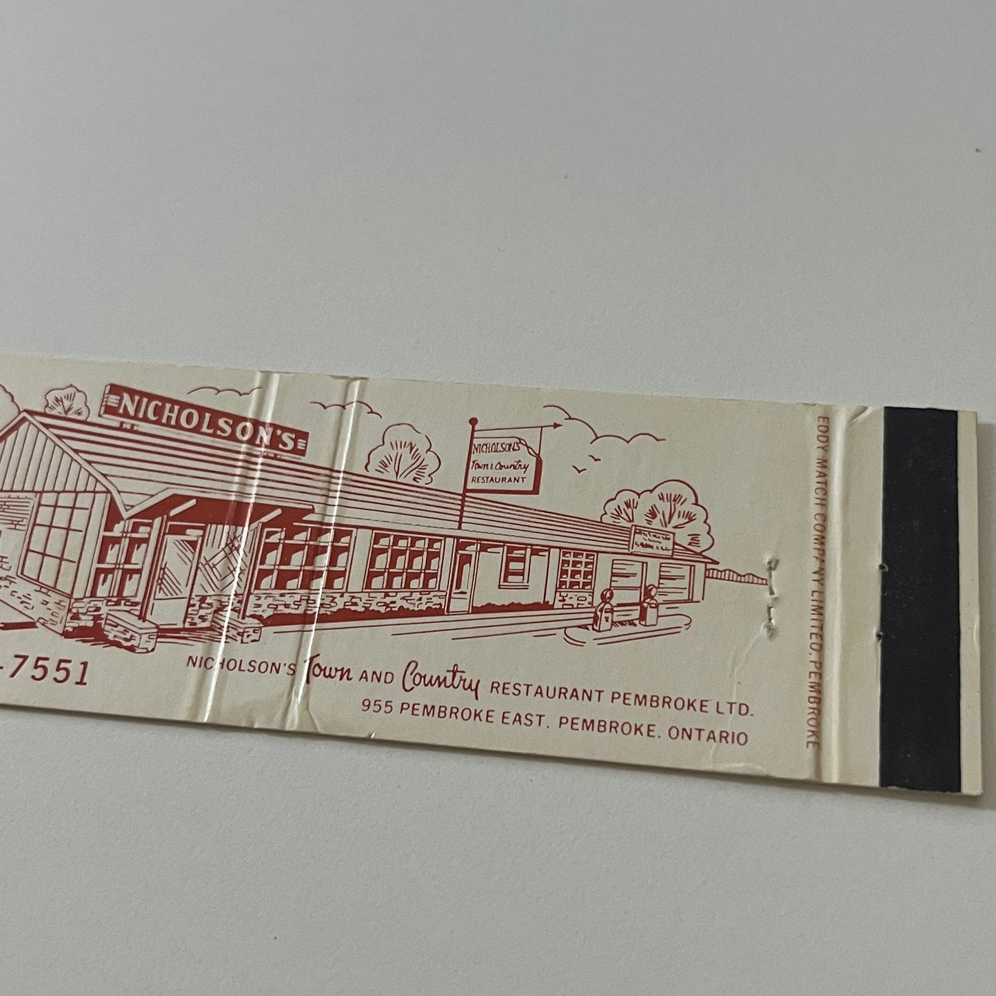 Nicholson's Town and Country Restaurant Pembroke IL Vintage Matchbook MB59-4