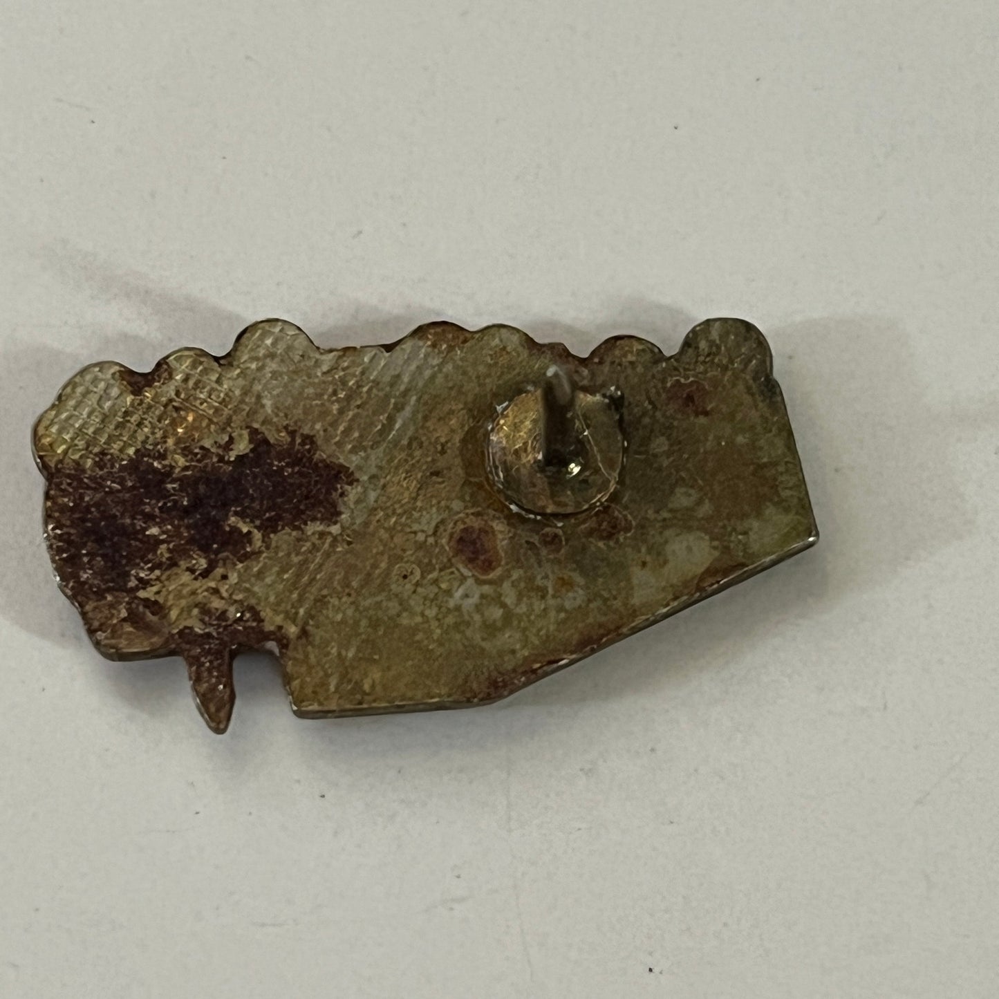 Semi Truck Tractor Trailer White Vintage Lapel Pin Enamel Pinback Button SD6