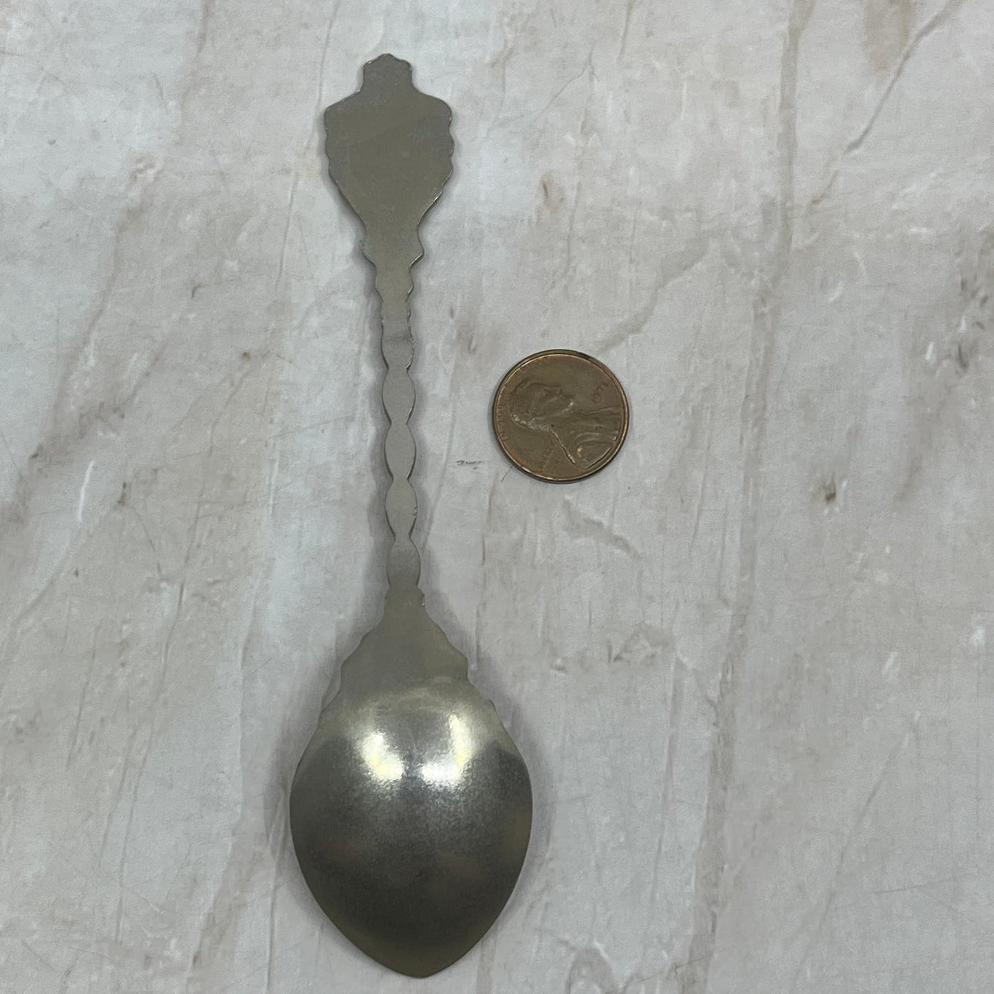 Vintage Fiji Enamel Souvenir Spoon TG9-SP