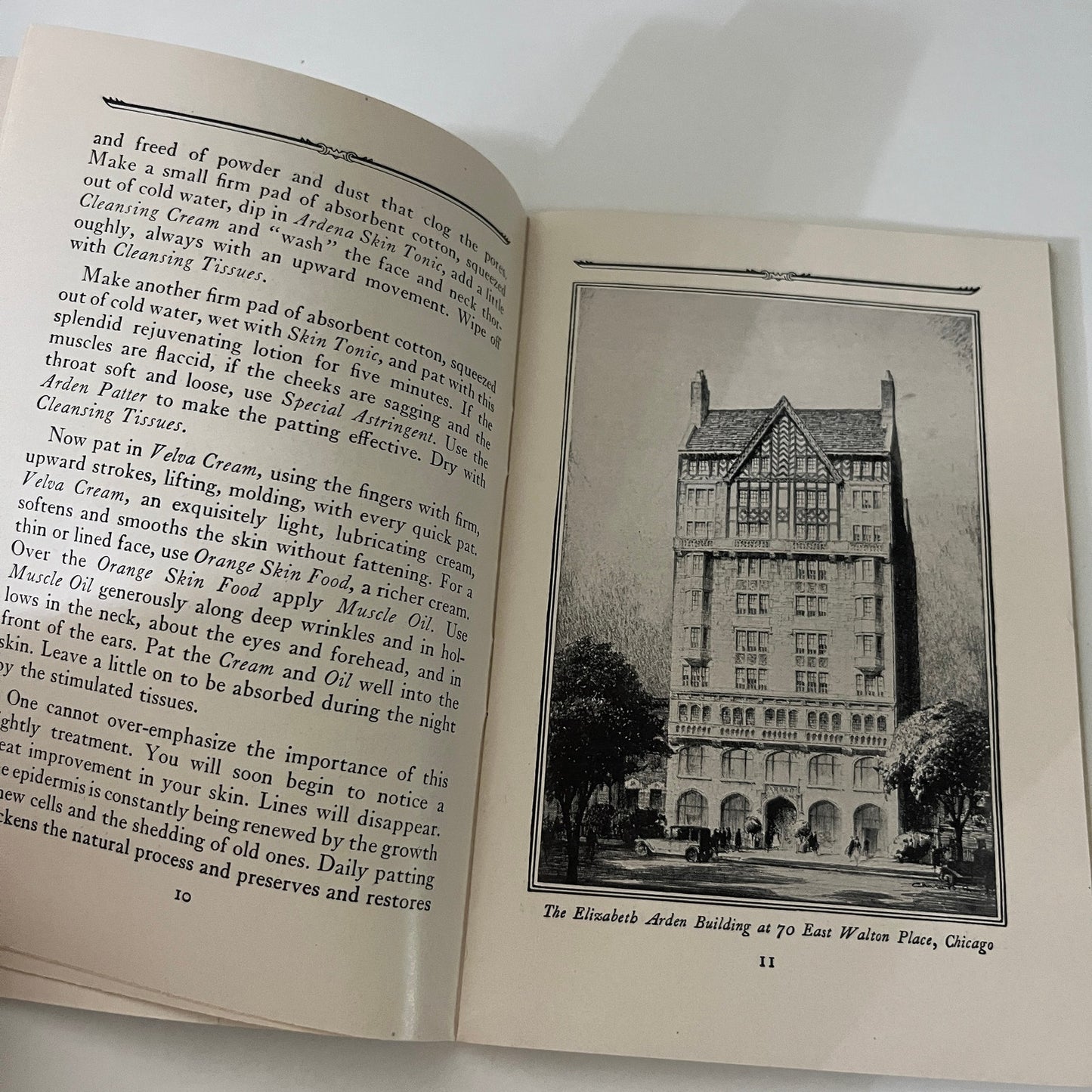 c1930 Elizabeth Arden - The Quest of the Beautiful Advertising Booklet TE2-BB