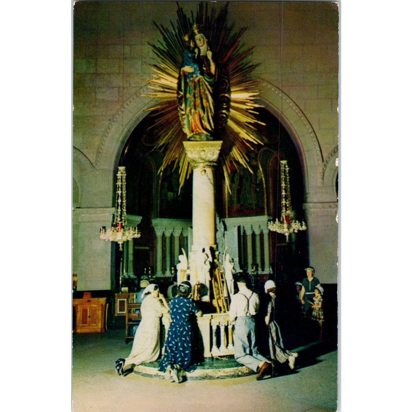 The Miraculous Statue Beaupre Quebec Canada Vintage Postcard PE6