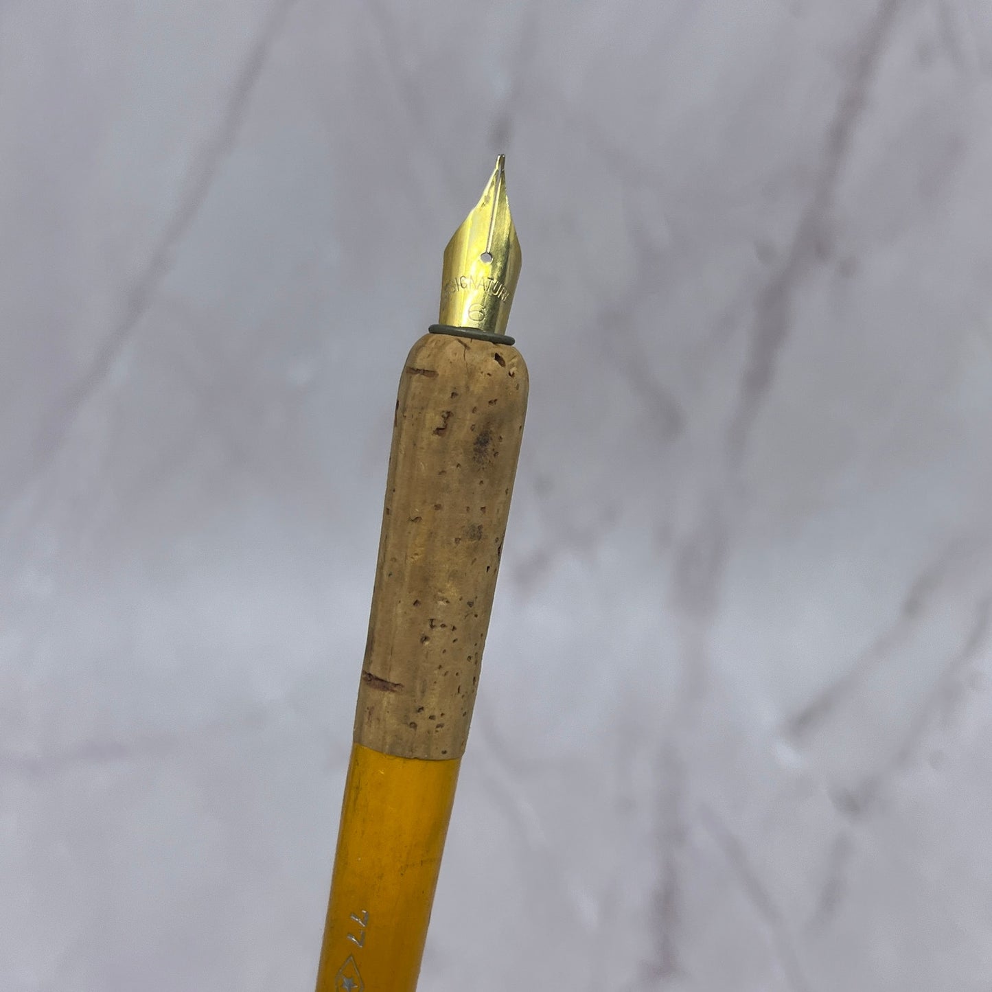 E. Faber 77 Echo Yellow USA Wood Vintage Fountain Dip Pen w/ Nib TC5-DP-7