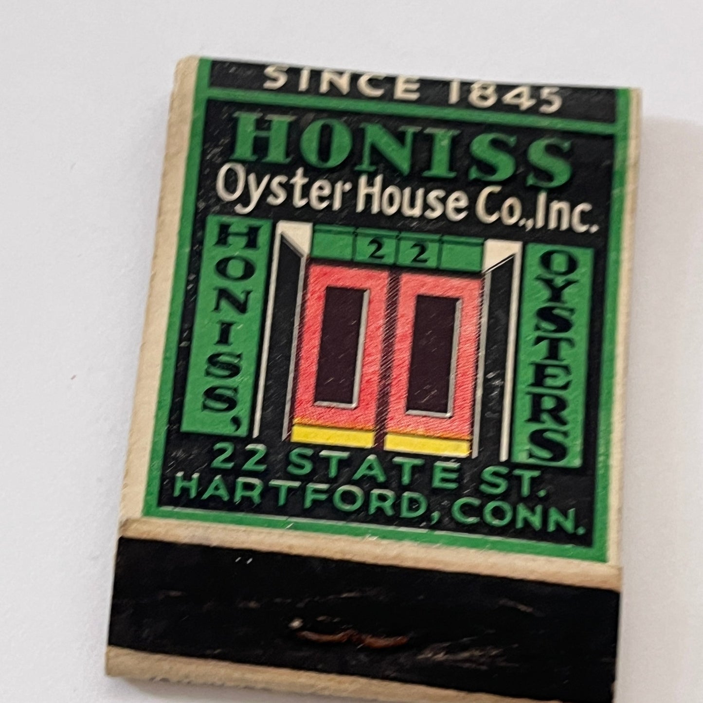 Honiss Oyster House Co Inc Hartford CT Vintage Matchbook Cover TB8-MB3-1