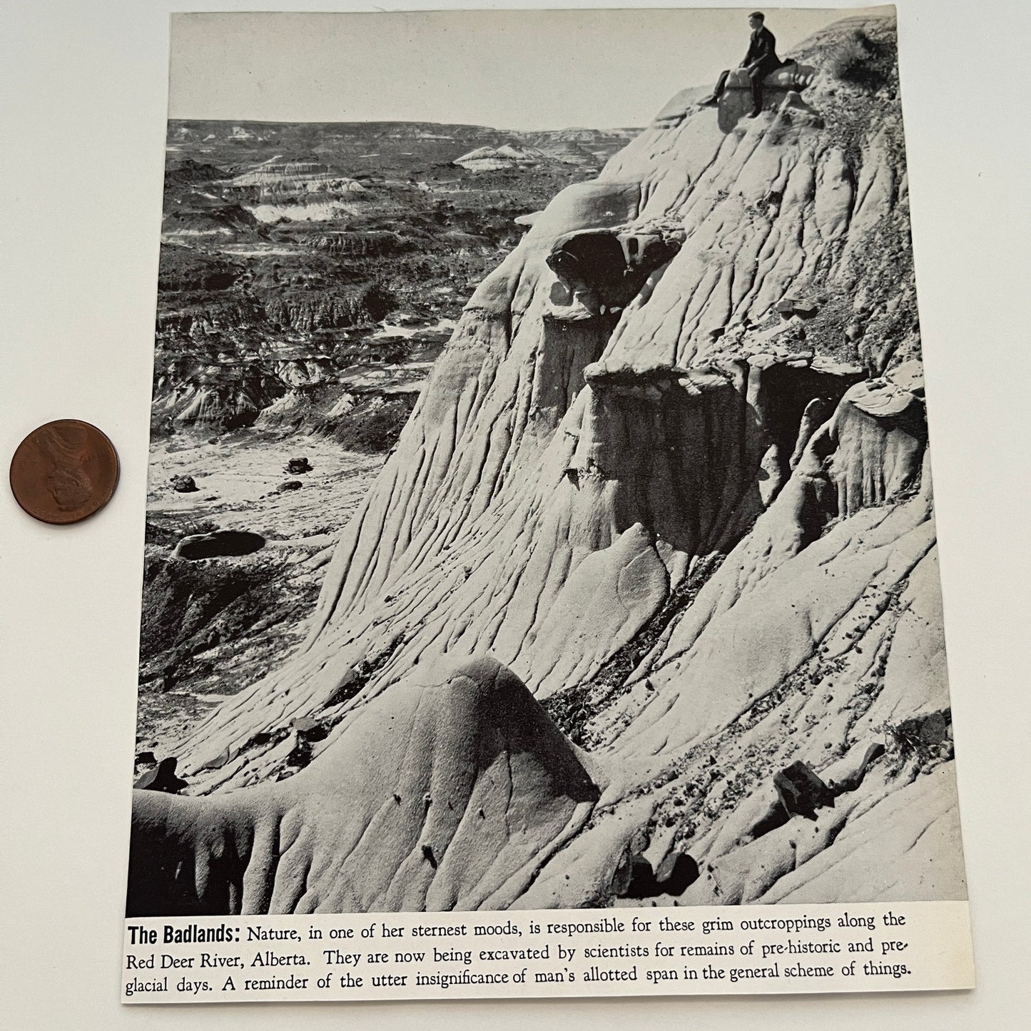 The Badlands Pre-Historic Pre-Glacial Red Deer AB 1941 Magazine Picture SAG4-H1
