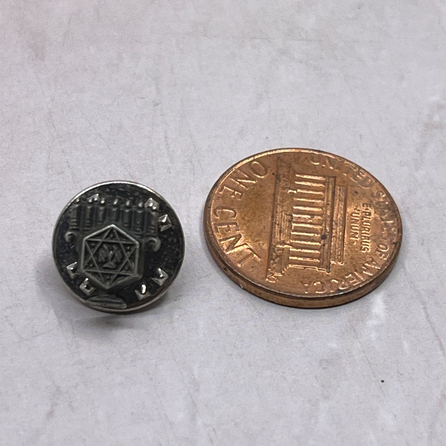 Vintage Judaica Jewish Star of David Menorah Small Metal Pin Pinback SF4