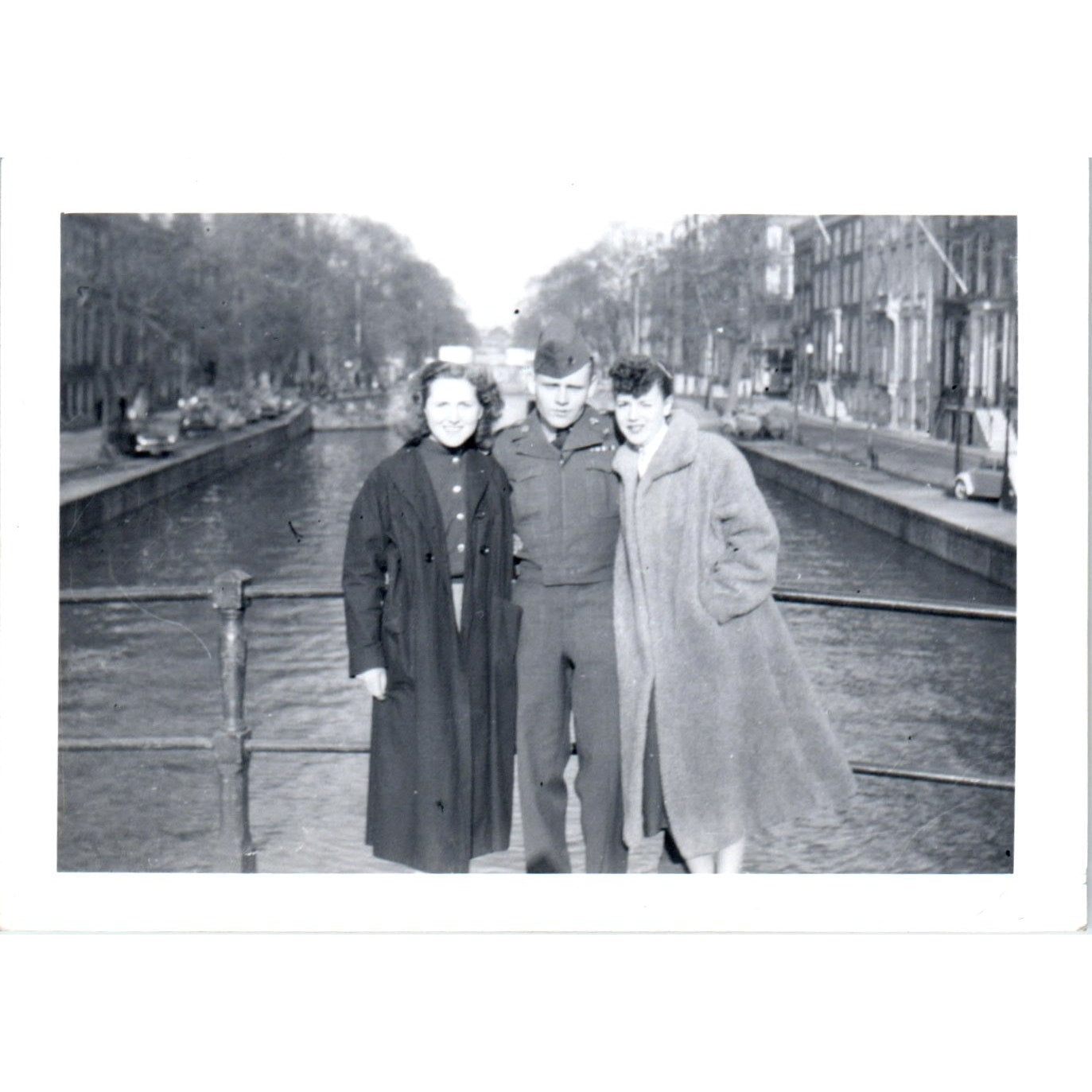 US Soldier Koznosky and Girlfriends Bed Postwar Germany c1954 Army Photo AF1-AP7