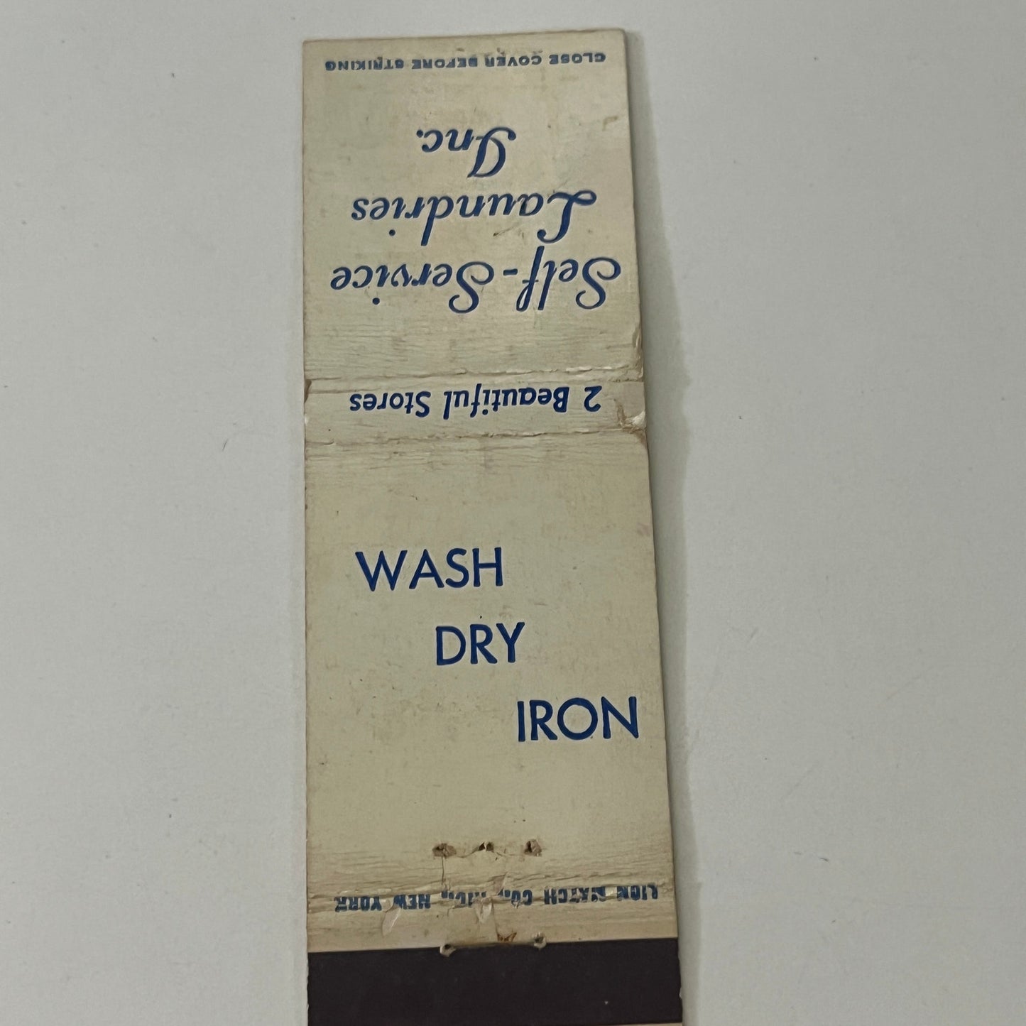 Self-Service Laundries Inc Fond Du Lac Milwaukee Vintage Matchbook Cover MB8-6