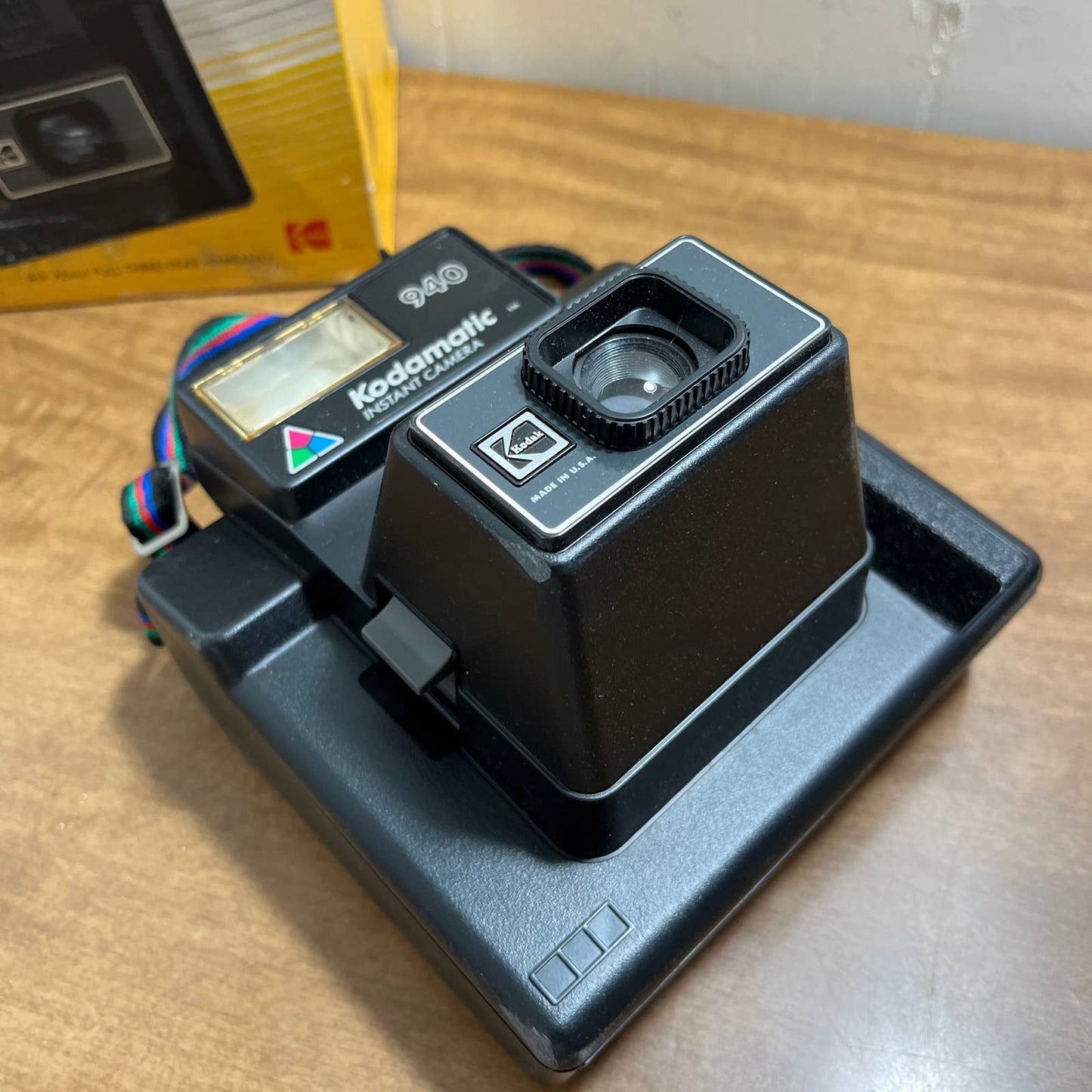 Vintage Kodak Kodamatic 940 w/ ORIGINAL BOX Instant Camera Polaroid TG9