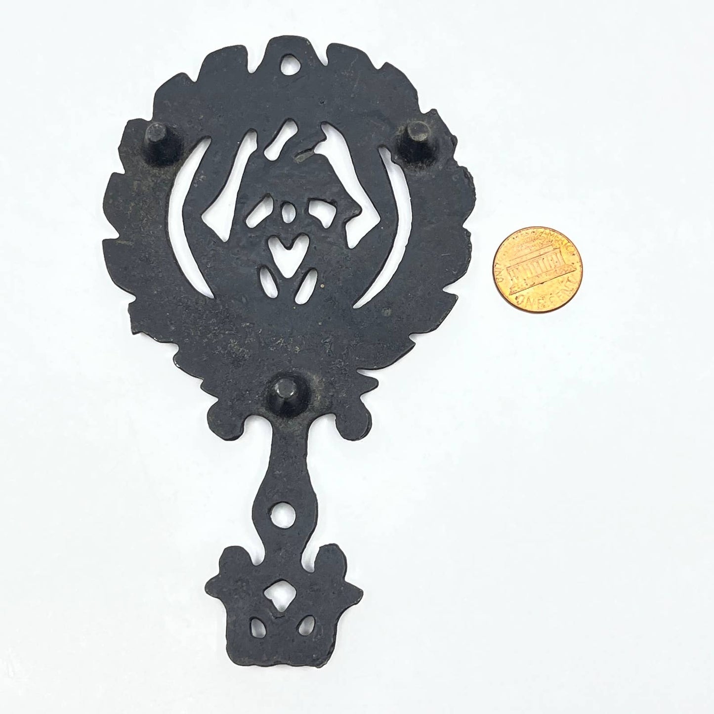 Vintage 1950s to 1960s Small Black Cast Iron Miniature Trivet Eagle/Heart SD5