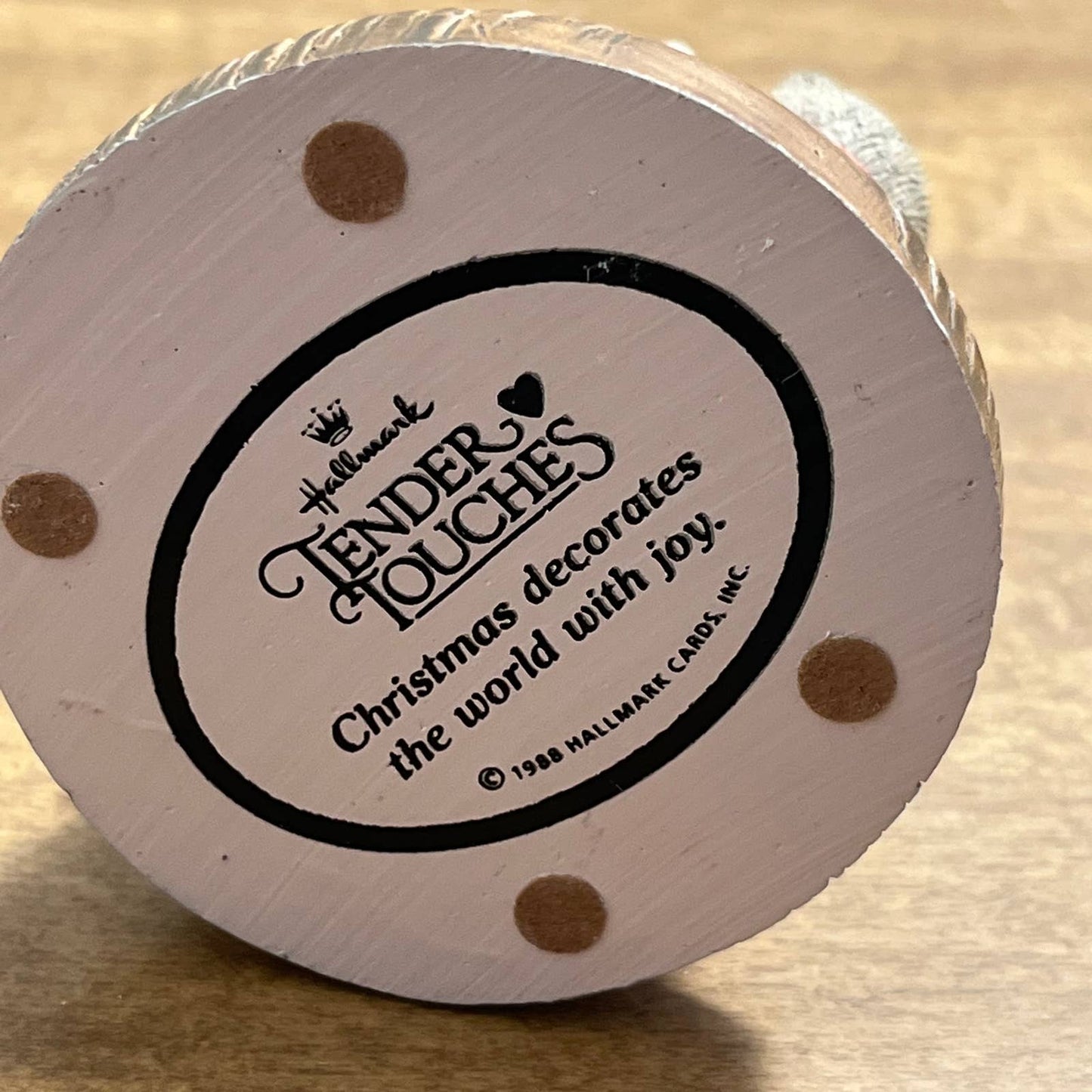 1988 Hallmark Tender Touches Bear Christmas Tree Christmas Decorates World TJ5