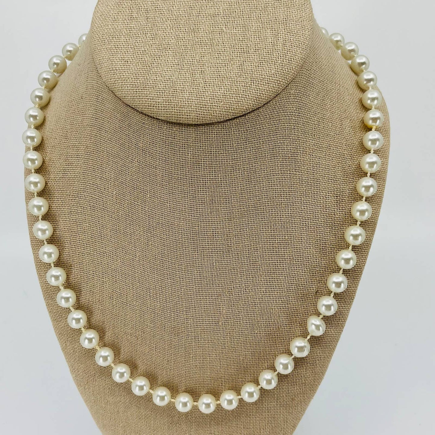 MCM Mod Faux Pearl Cool Tone Necklace SB2