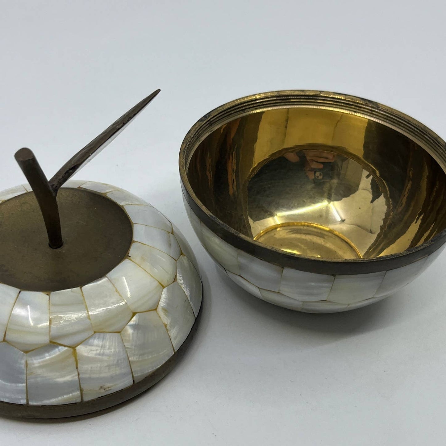 Vintage Brass & Mother of Pearl Inlaid Apple Screw Top Trinket Box TG5