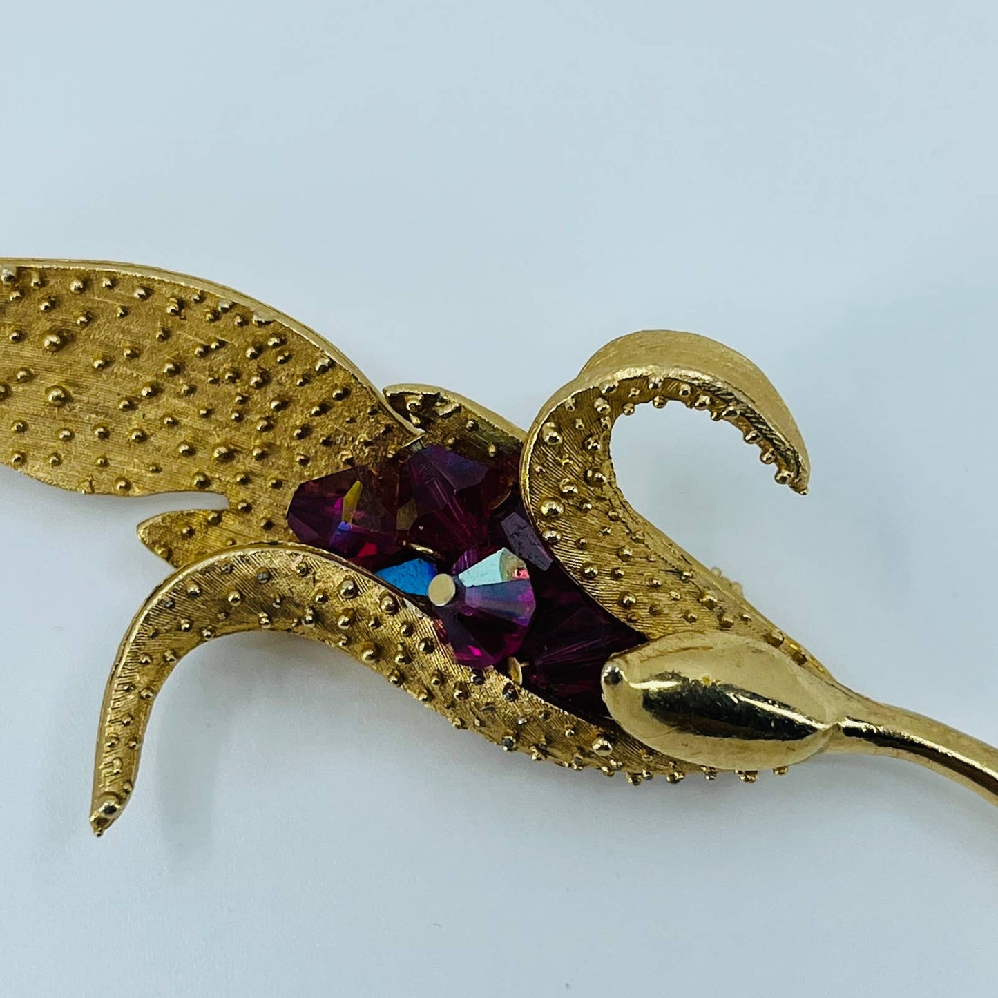 1950s Parco Gold Tone Textured Flower Petal AB Purple Glass Beaded Brooch SA6