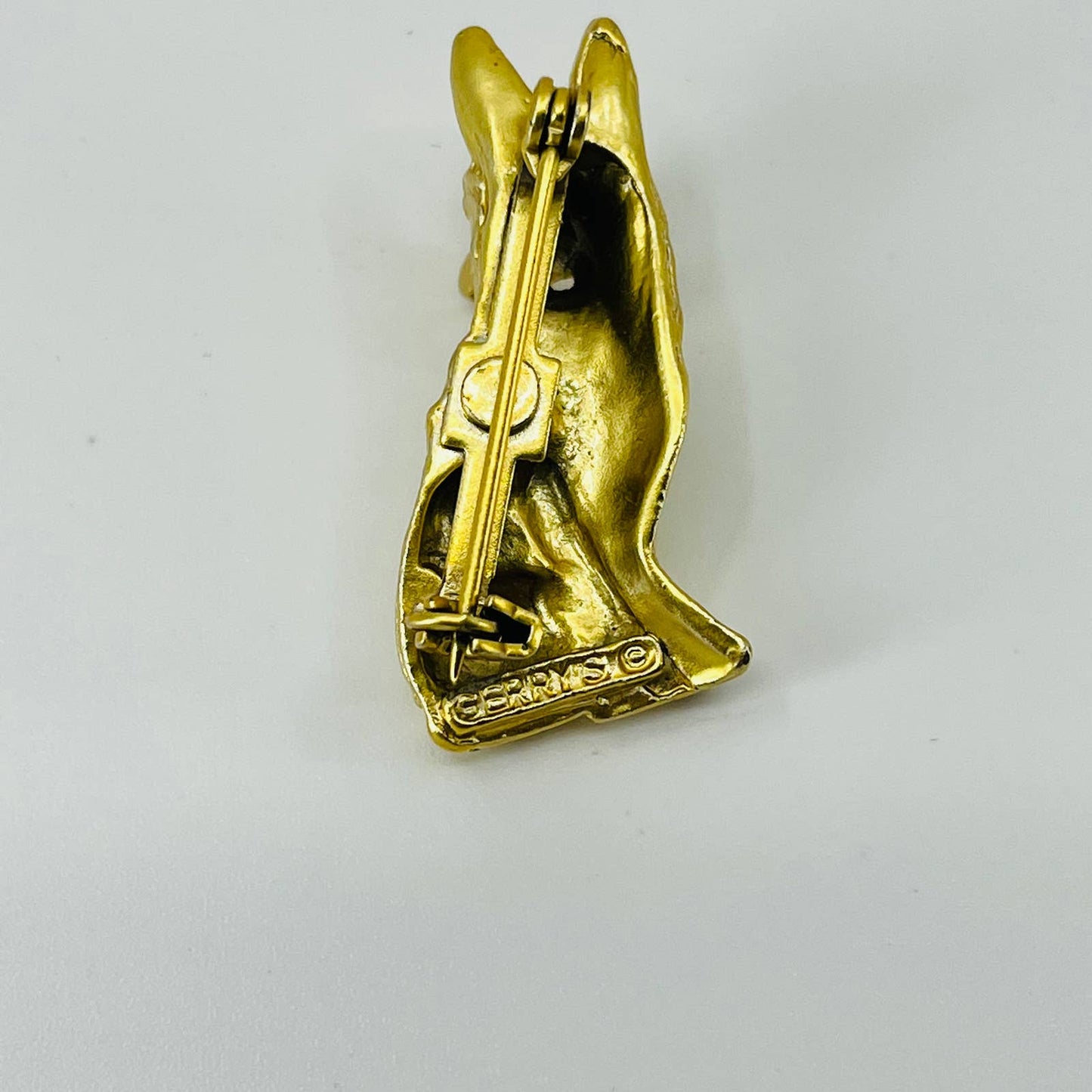 RARE, signed Gerry's German Shepherd Dog Gold Tone Brooch Pin SA6
