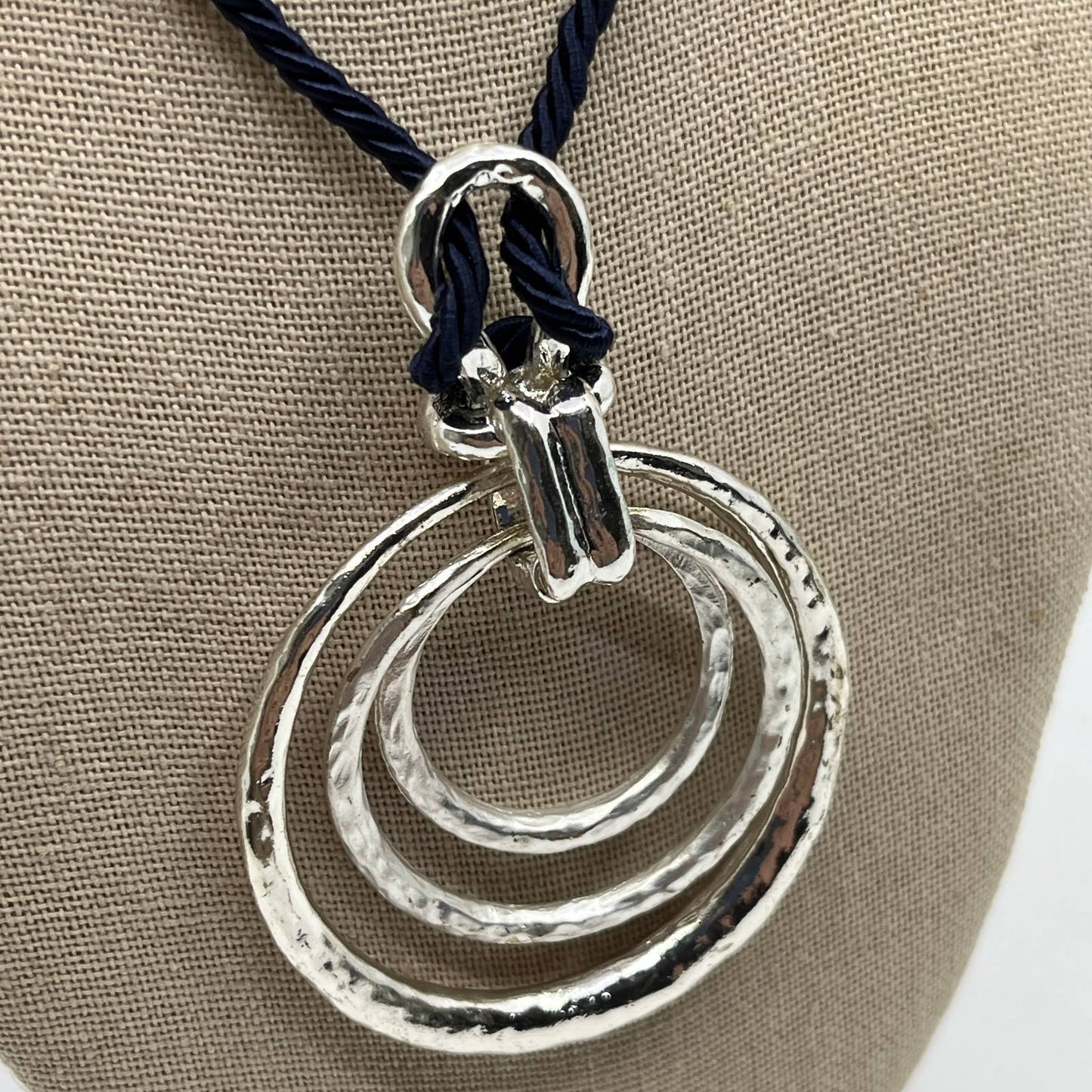 Chico's Tamera Long Pendant Necklace Navy Blue Silver Tone SD5