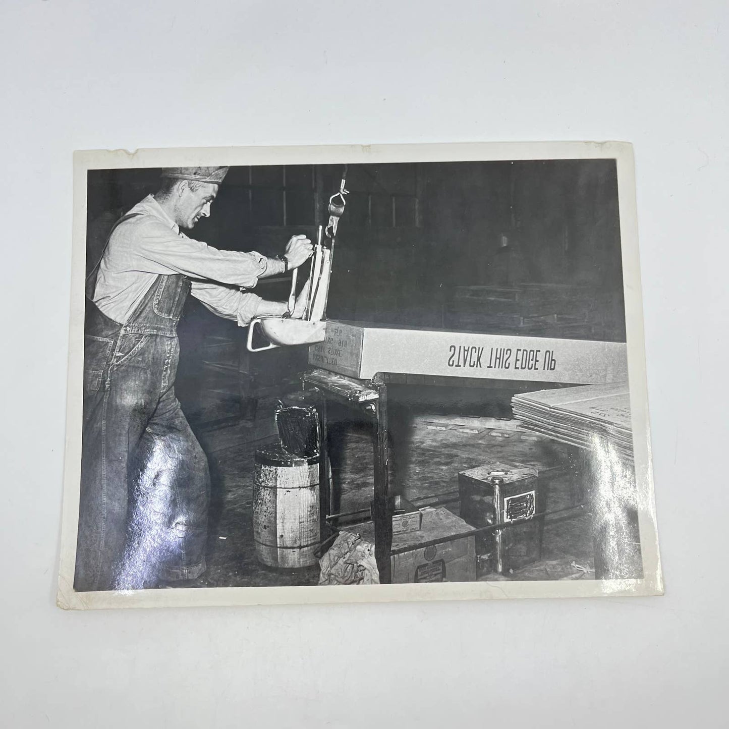 1940s Assembly Line Manufacturing Photo Man Working Chicago IL AA7-28