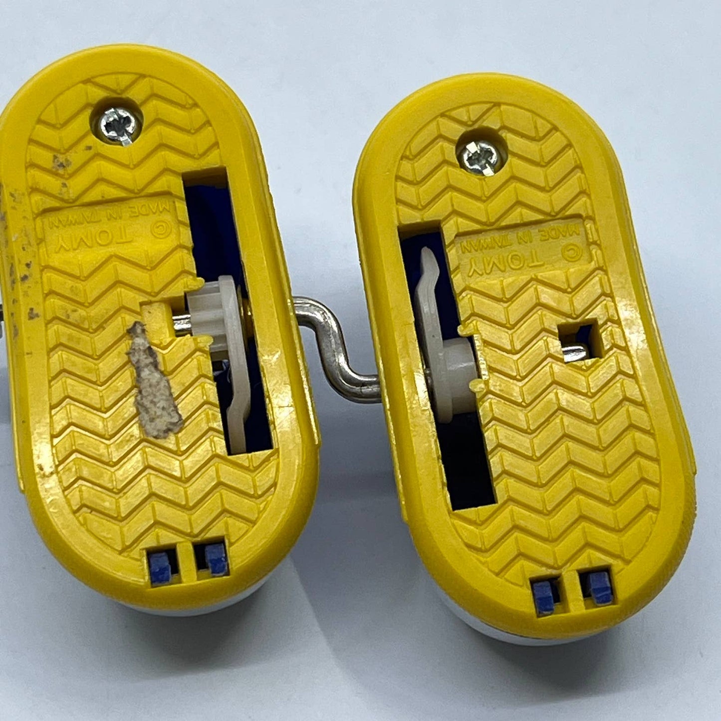Vintage Tomy Wind Up Walking Sneakers Shoes Blue White Yellow SE2