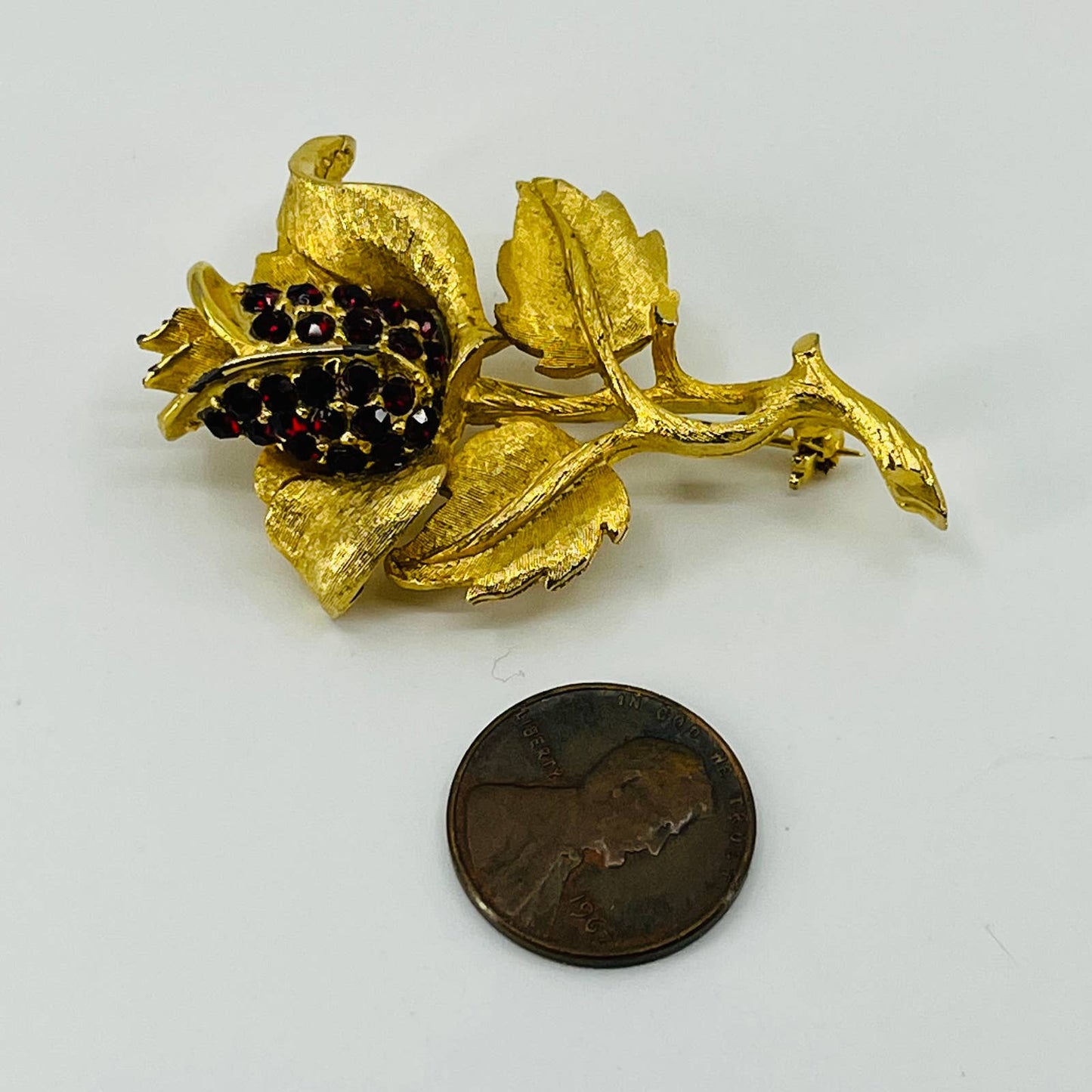 Vintage MCM Mod Ruby Red Rhinestone Rose Brooch Gold Tone SA6
